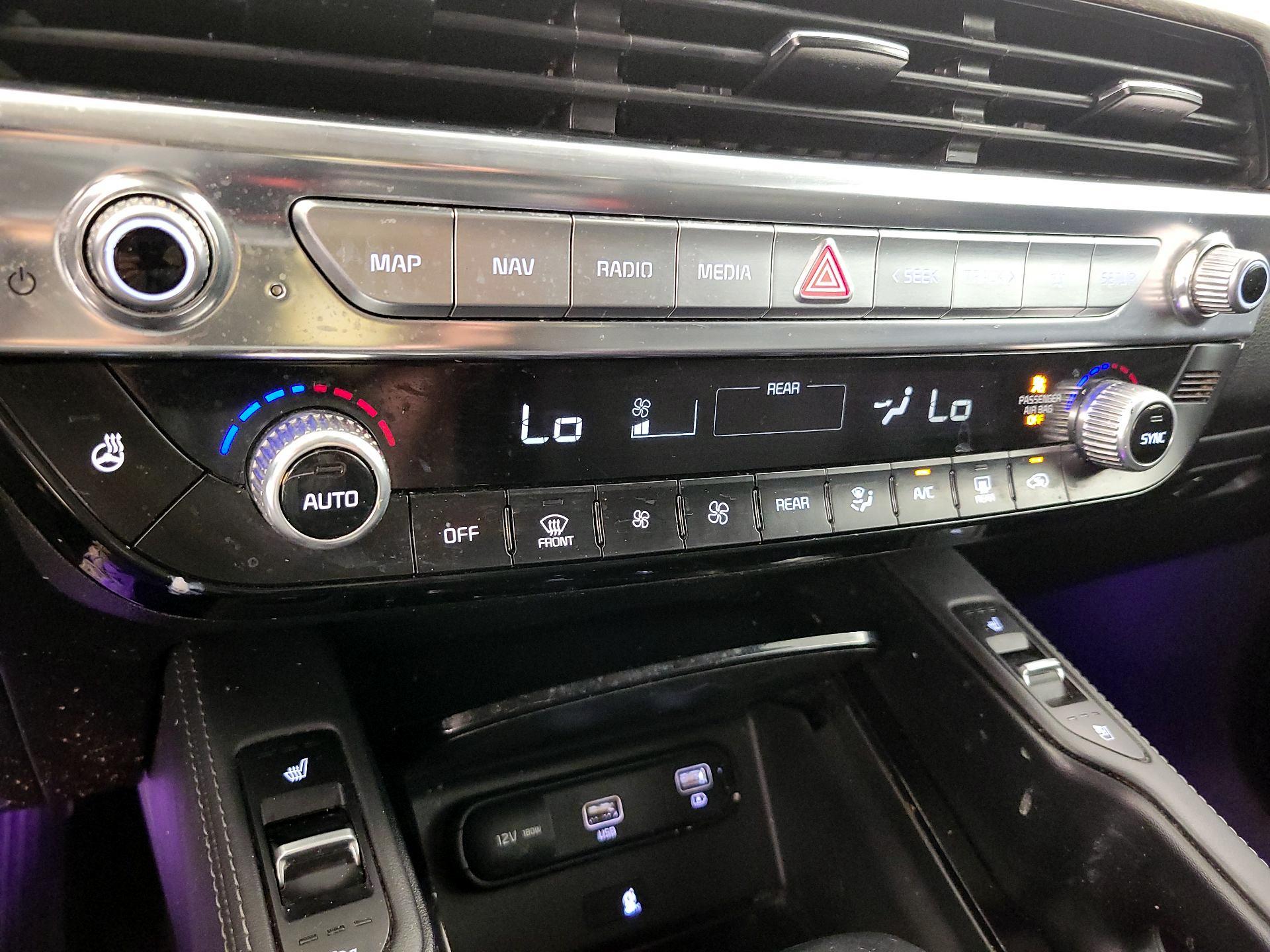 Thumbnail: 2022 Kia Telluride - 16