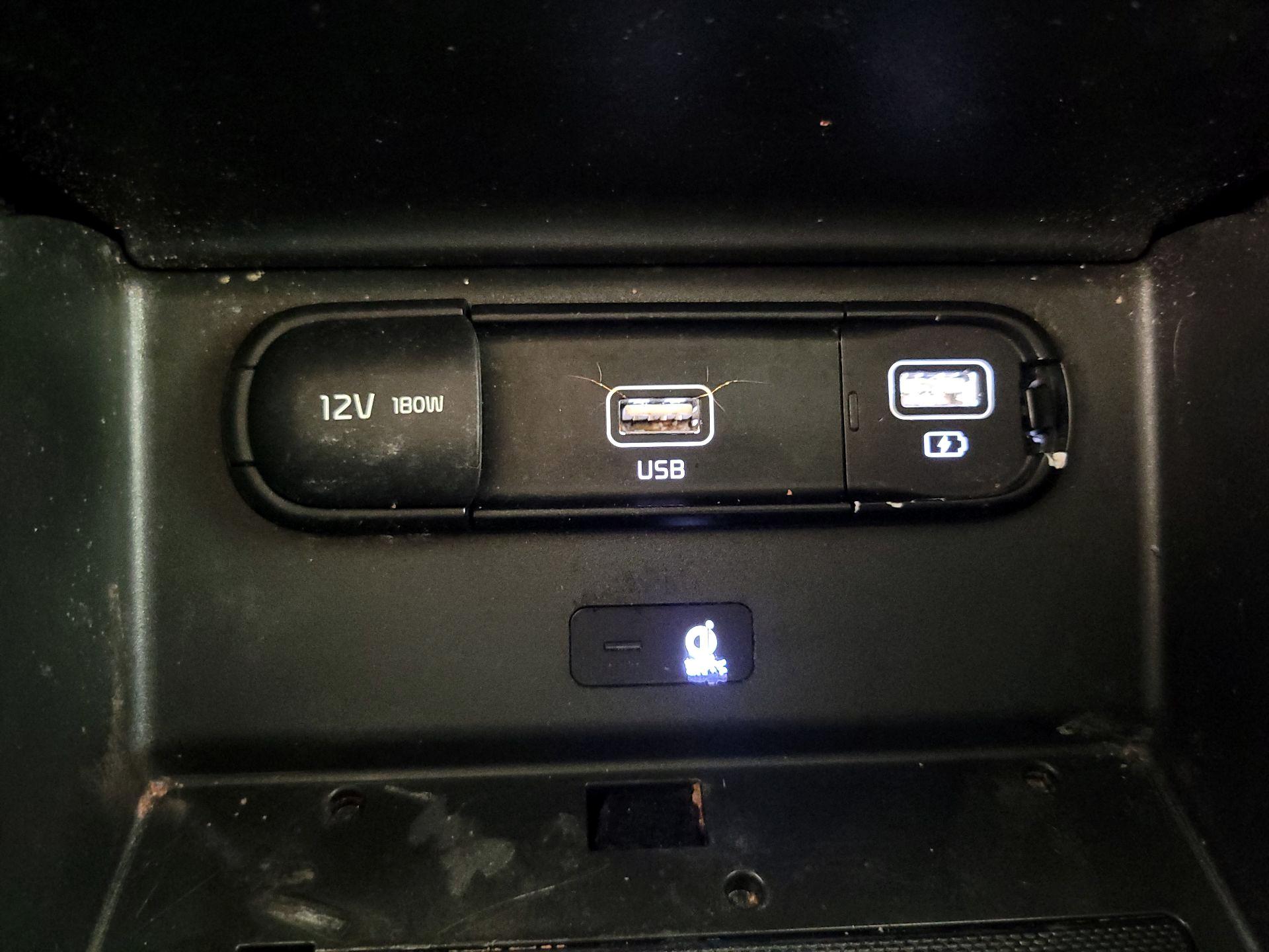 Thumbnail: 2022 Kia Telluride - 18