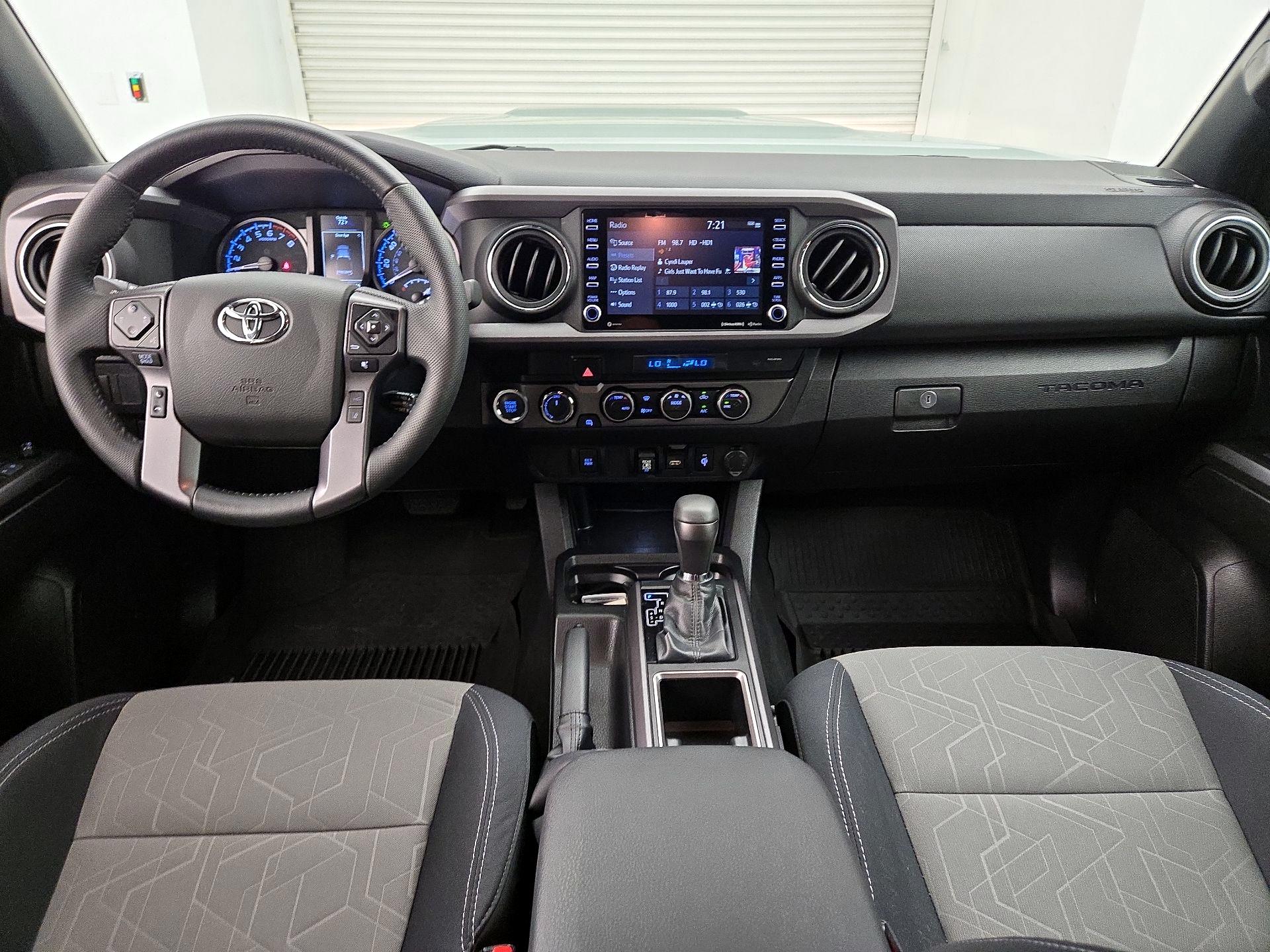 Thumbnail: 2022 Toyota Tacoma - 9