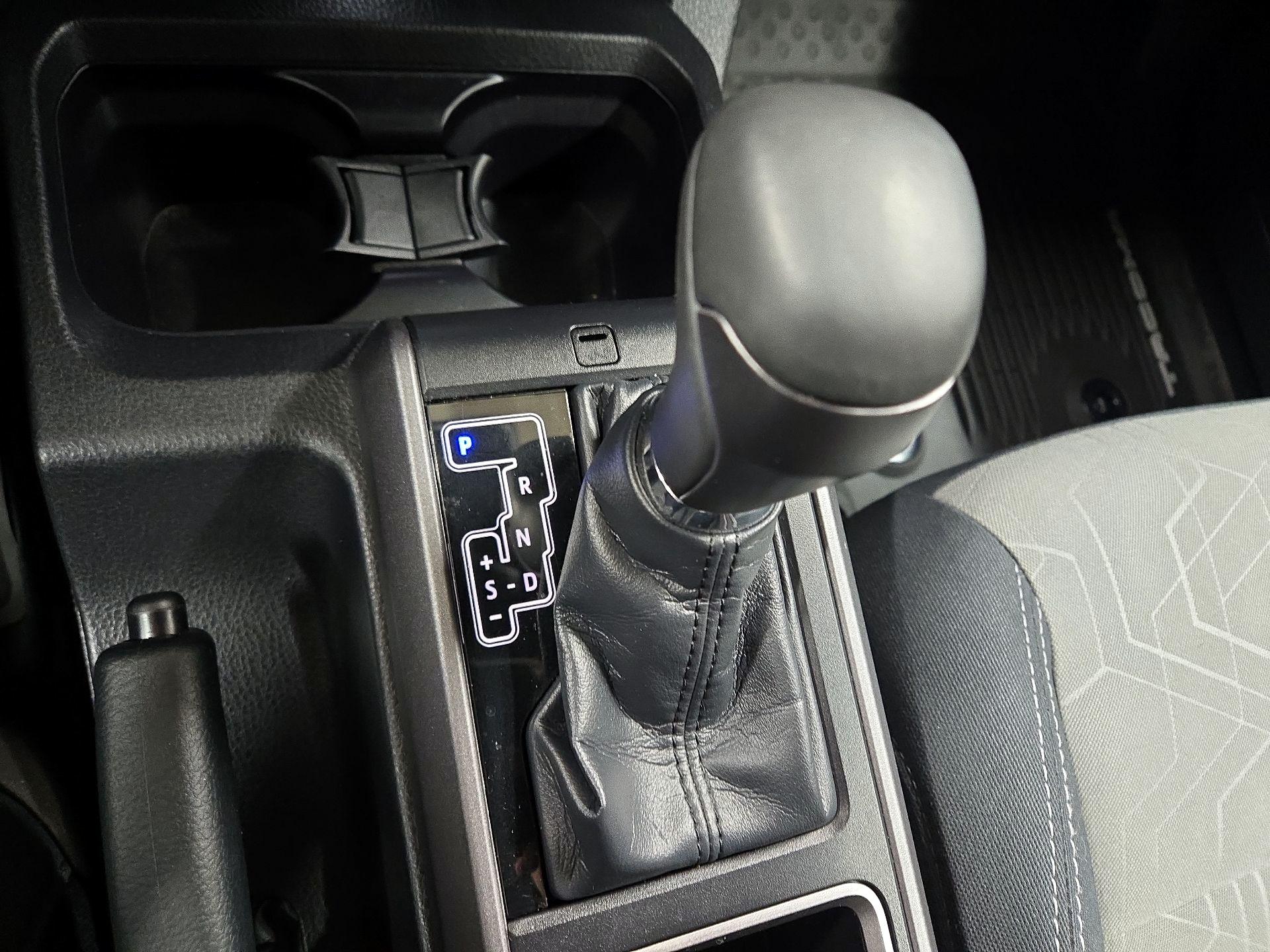 Thumbnail: 2022 Toyota Tacoma - 17