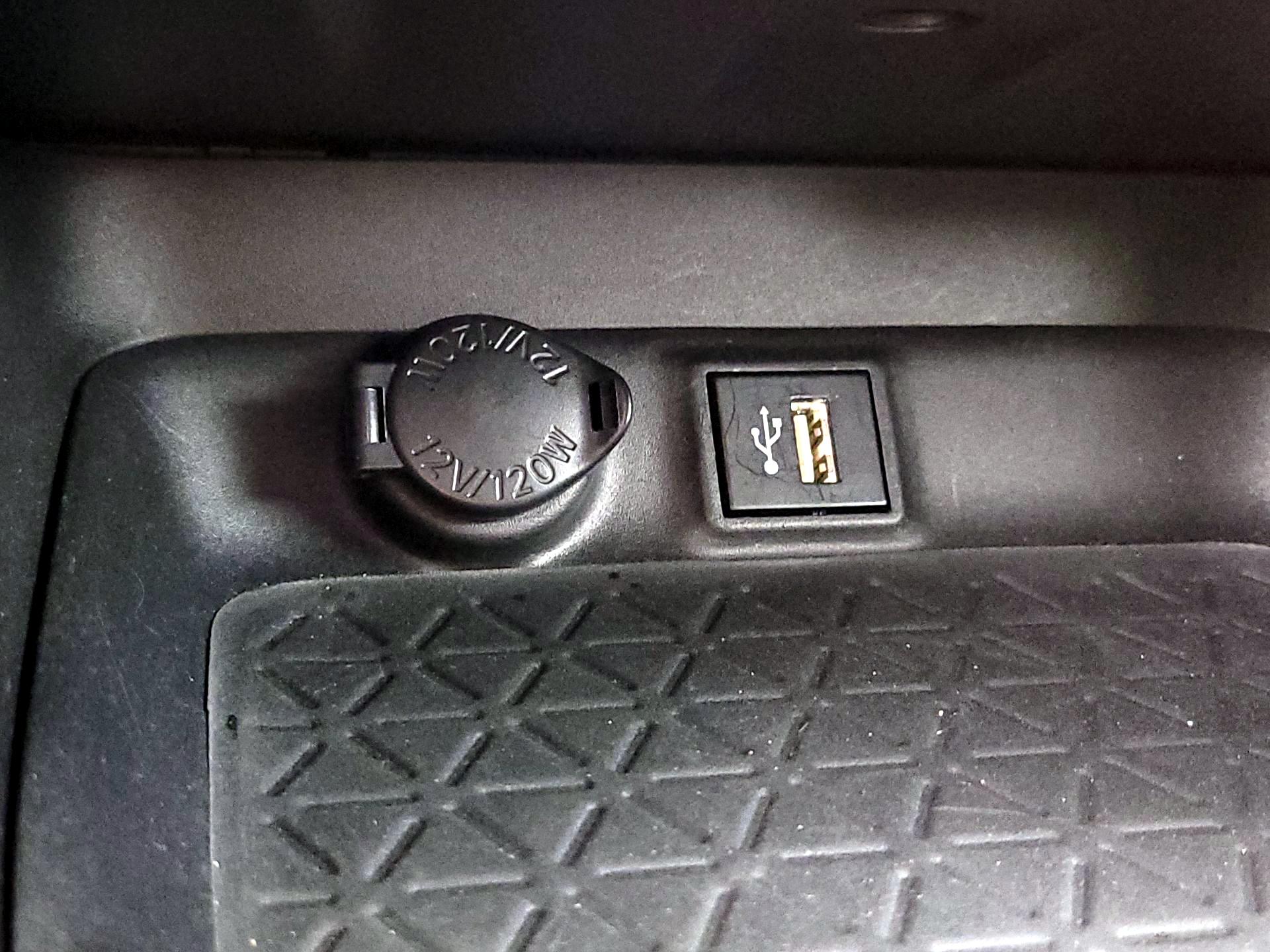 Thumbnail: 2023 Toyota RAV4 - 18