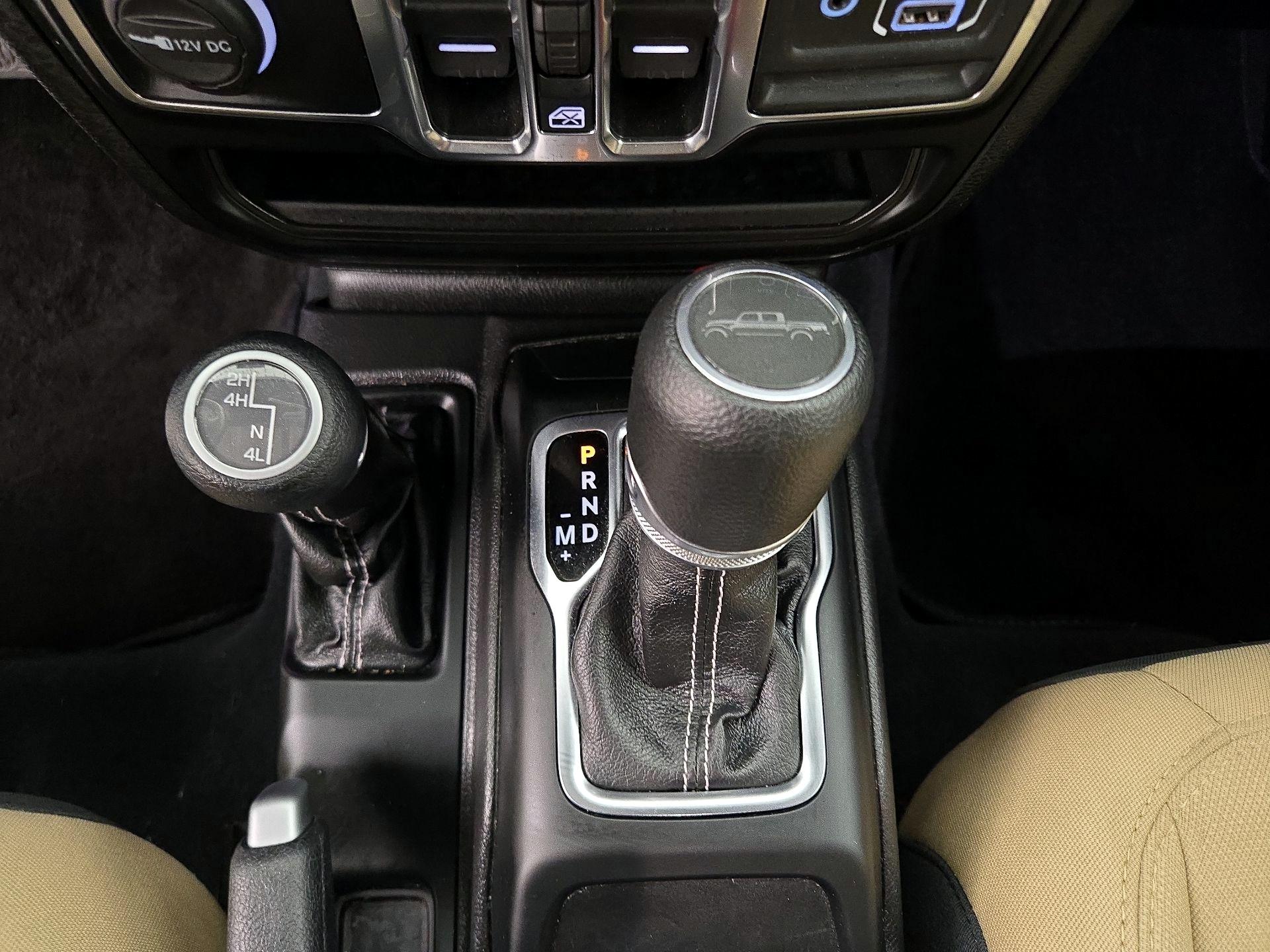 Thumbnail: 2022 Jeep Gladiator - 18