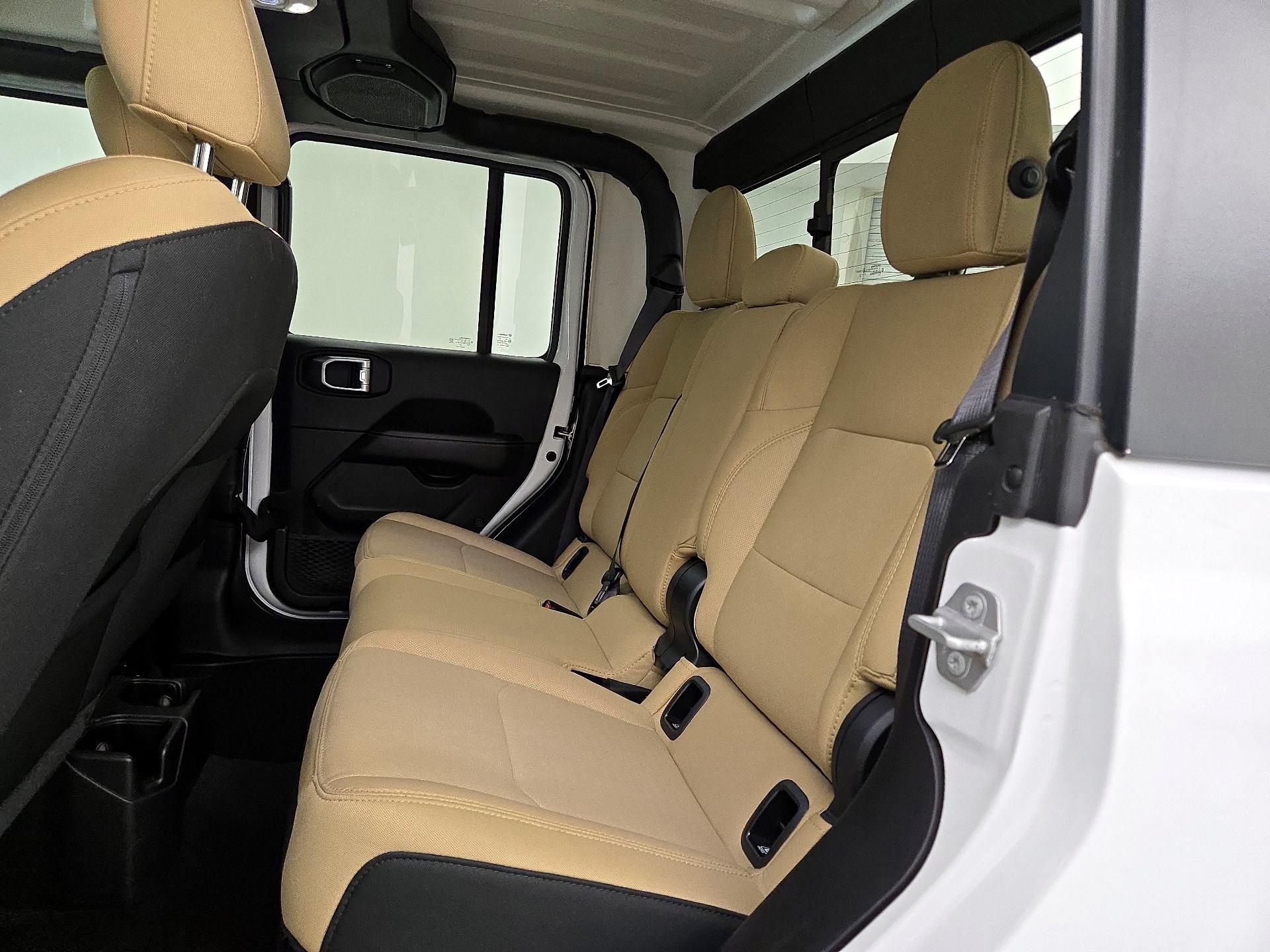 Thumbnail: 2022 Jeep Gladiator - 20