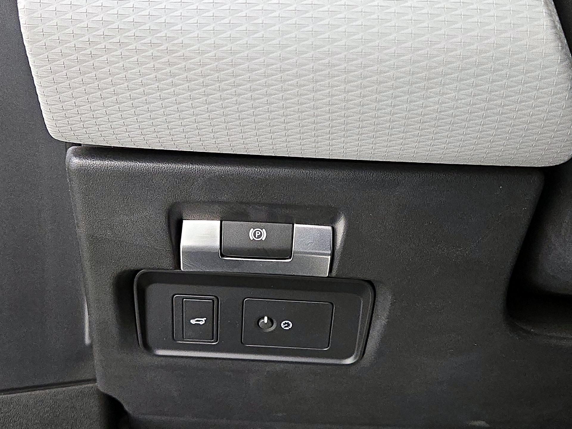 Thumbnail: 2021 Land Rover Range Rover Evoque - 13