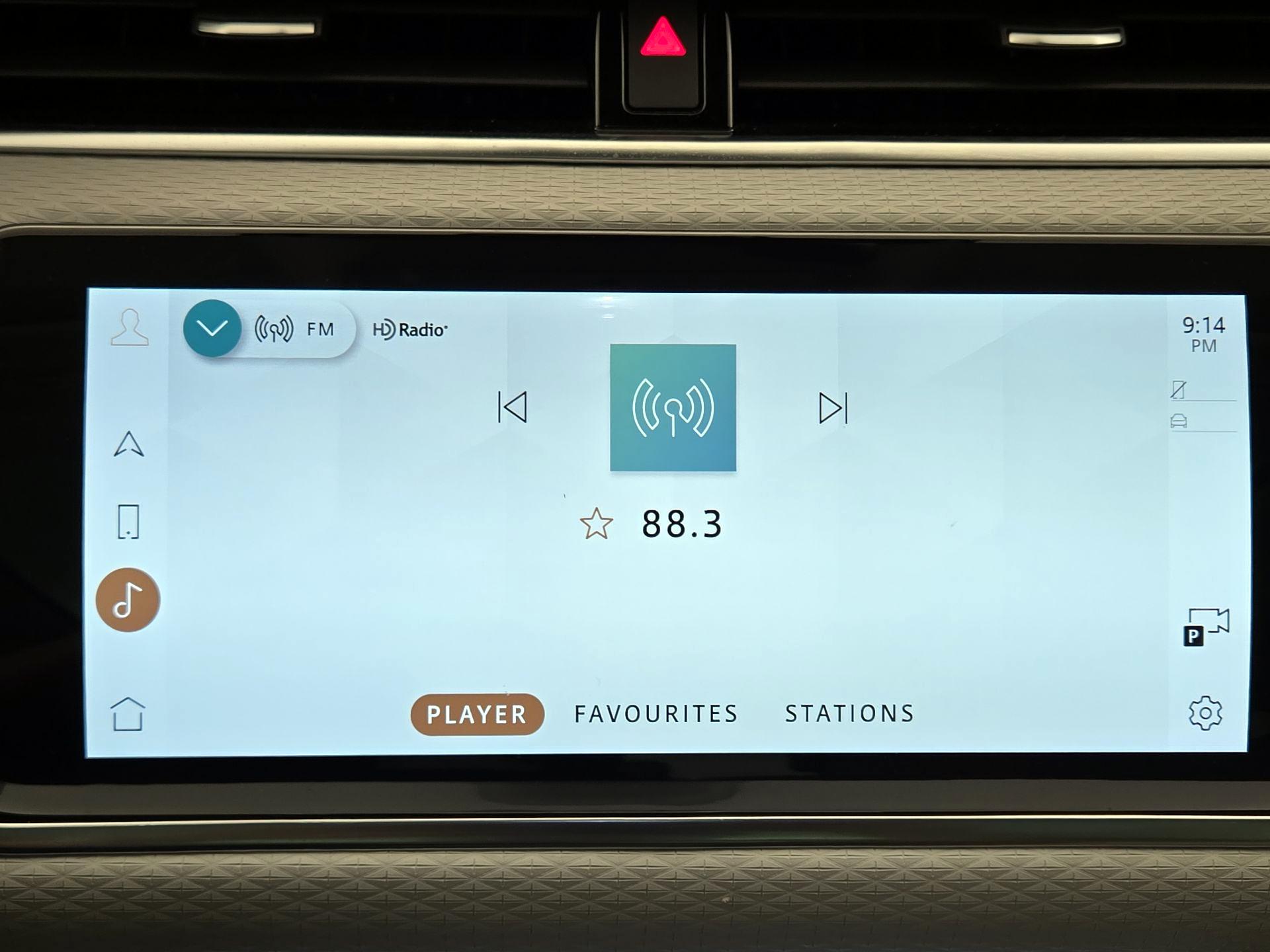 Thumbnail: 2021 Land Rover Range Rover Evoque - 16