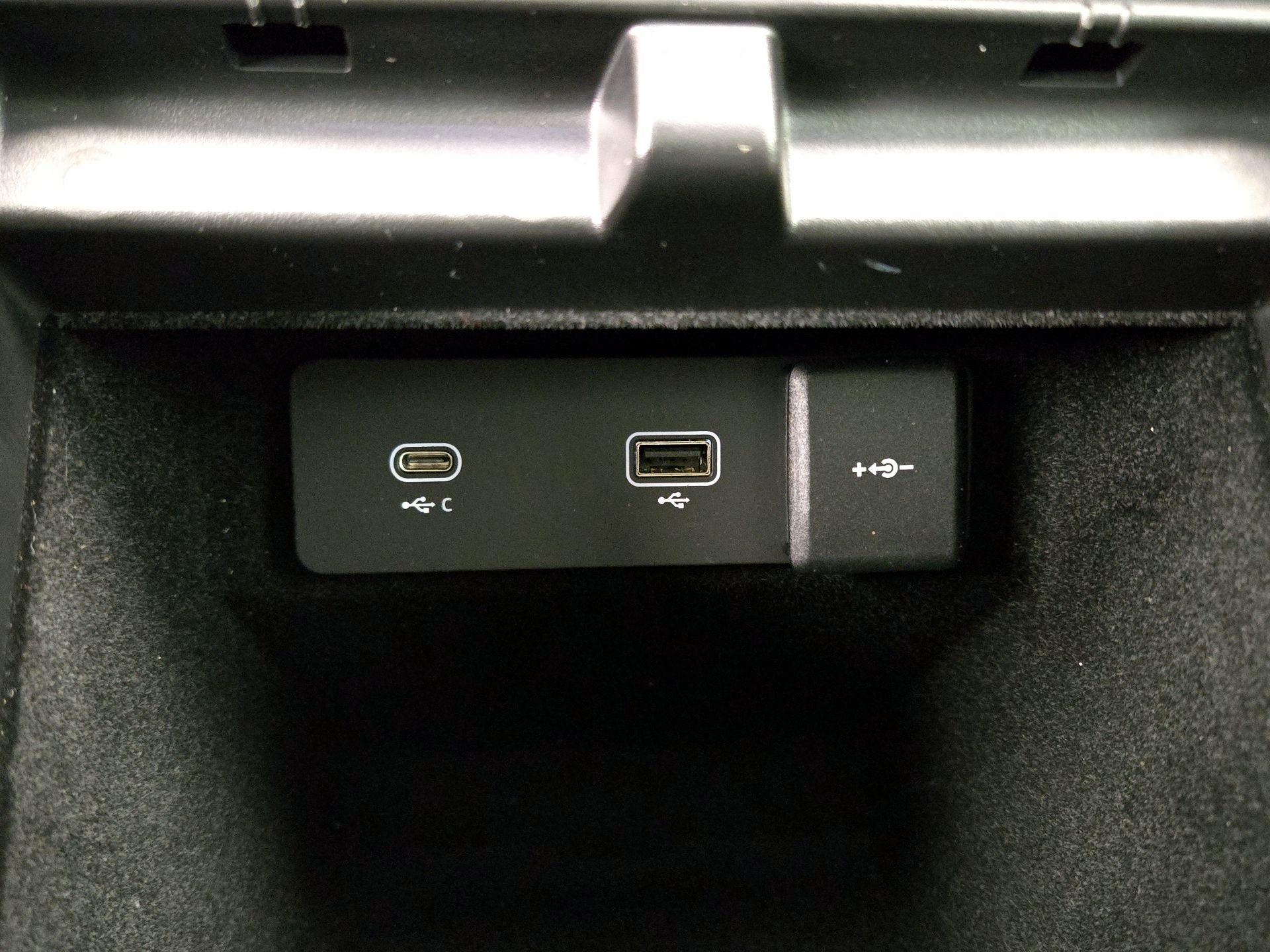 Thumbnail: 2021 Land Rover Range Rover Evoque - 19