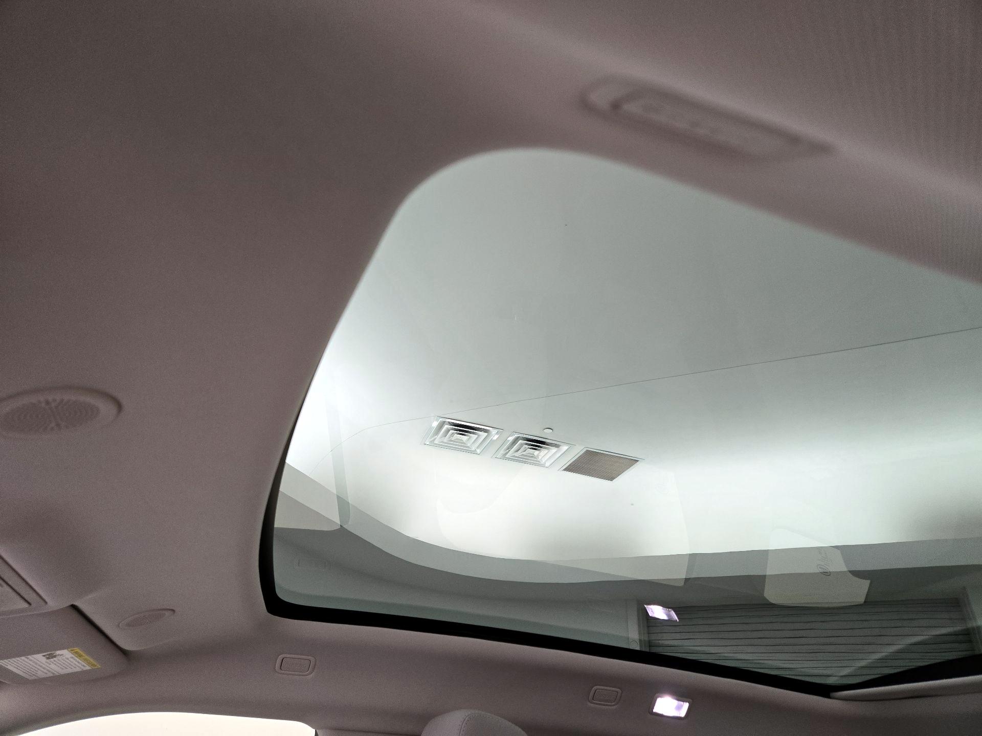 Thumbnail: 2021 Land Rover Range Rover Evoque - 20