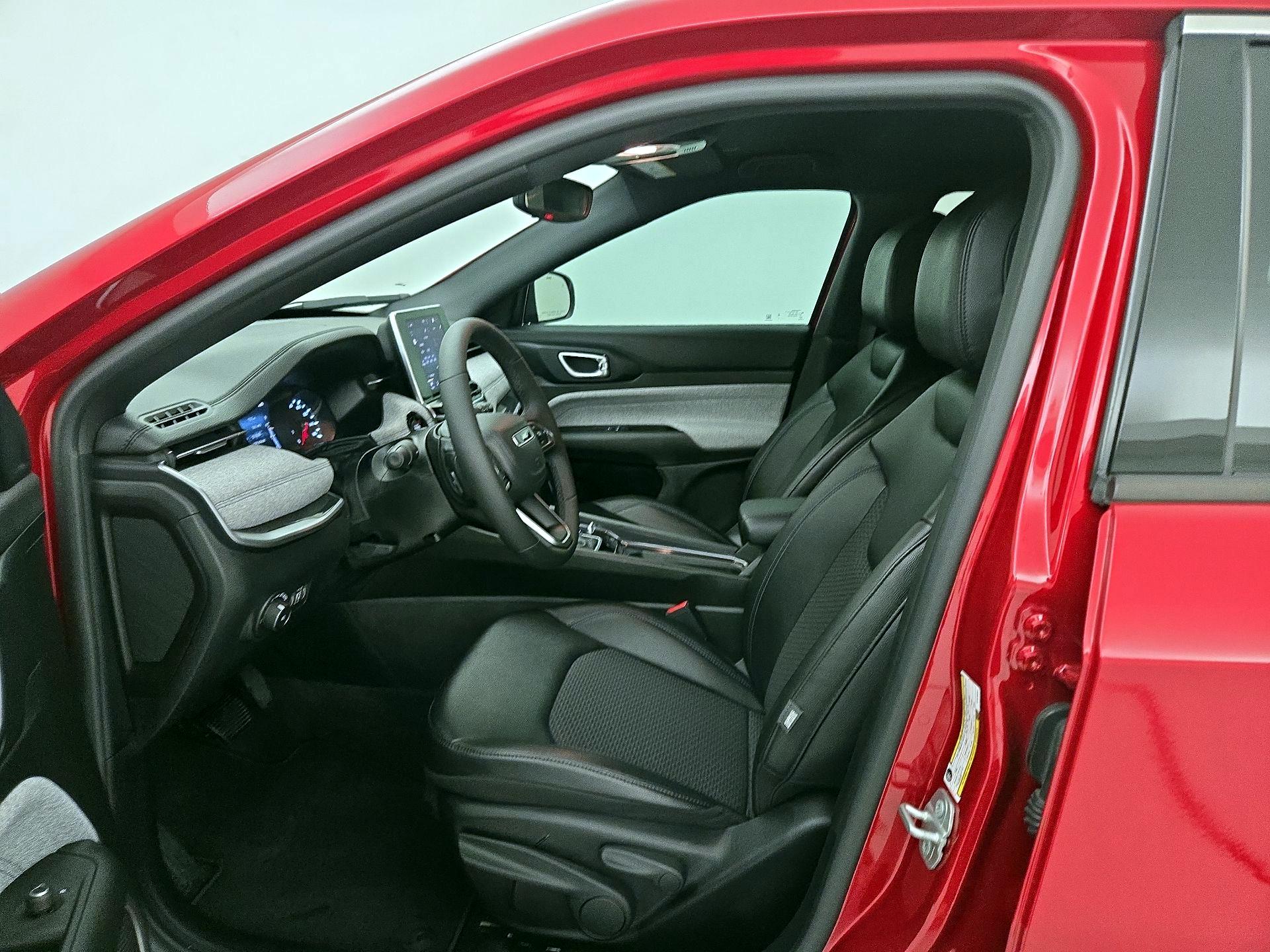 Thumbnail: 2025 Jeep Compass - 11