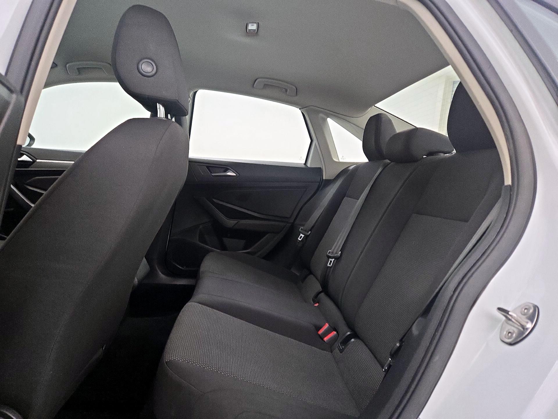 Thumbnail: 2019 Volkswagen Jetta - 19