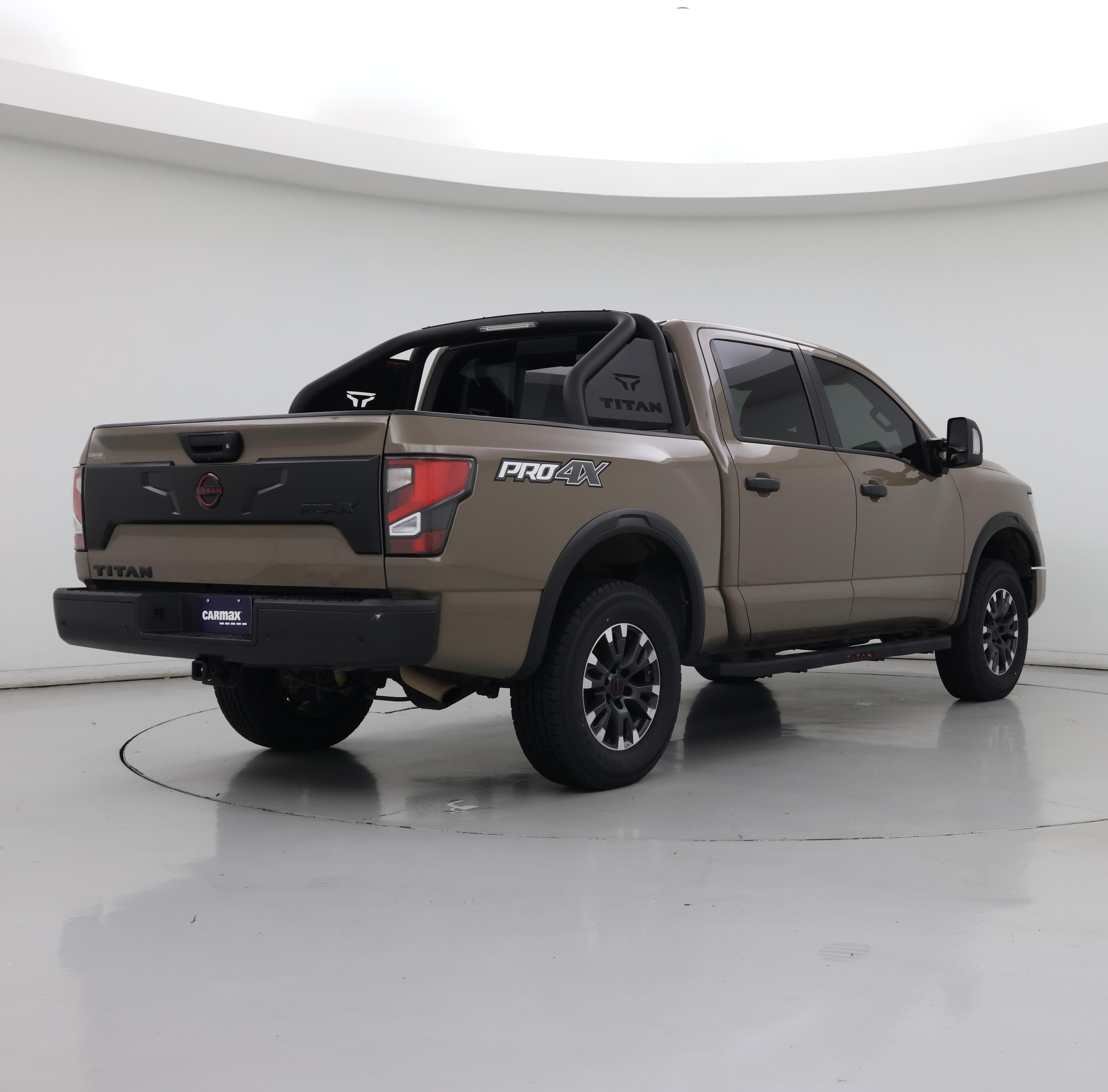 Thumbnail: 2023 Nissan Titan - 8