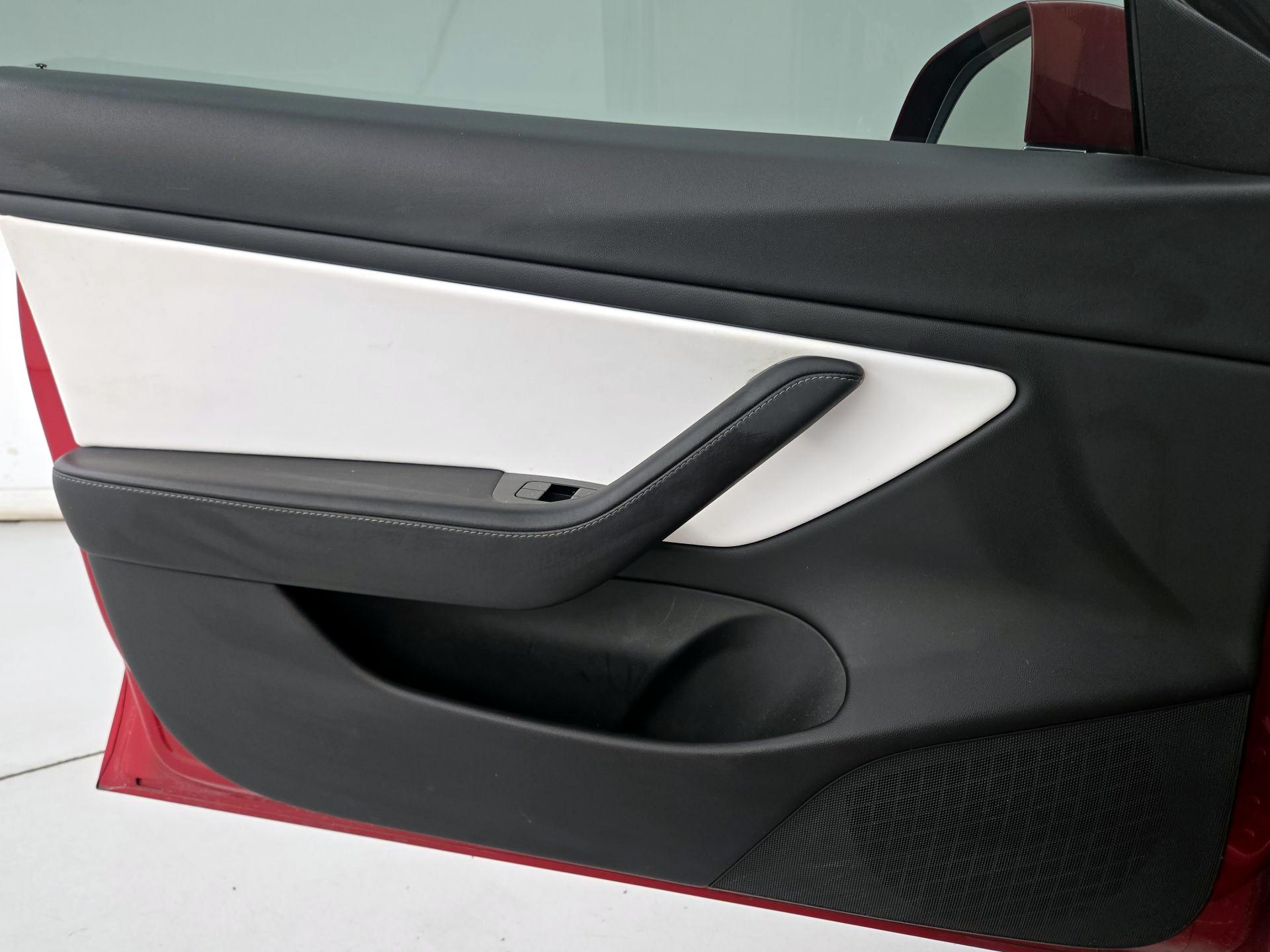 Thumbnail: 2020 Tesla Model 3 - 12