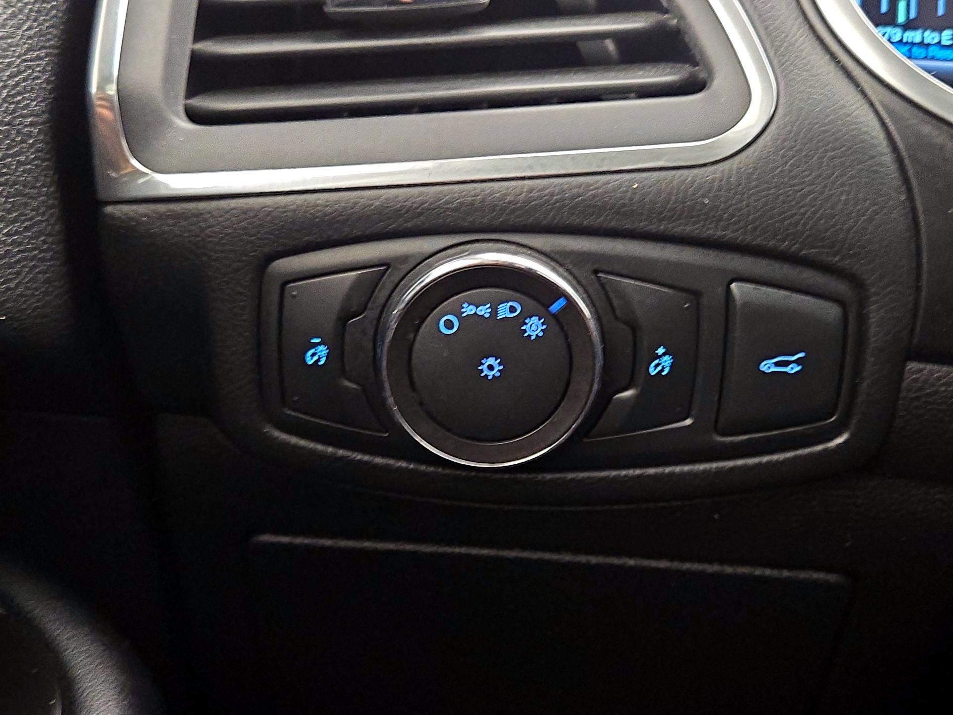 Thumbnail: 2018 Ford Edge - 13