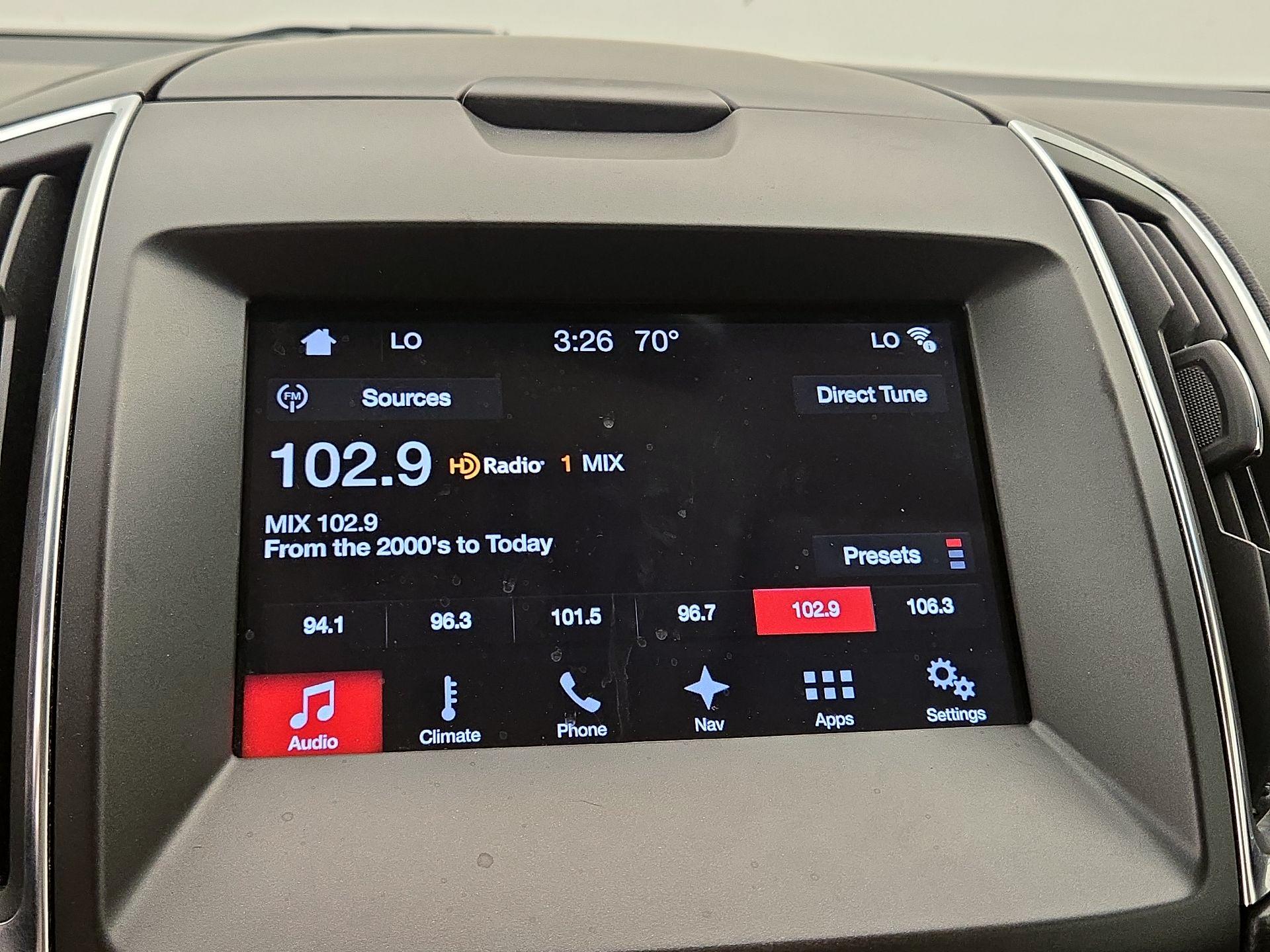 Thumbnail: 2018 Ford Edge - 16