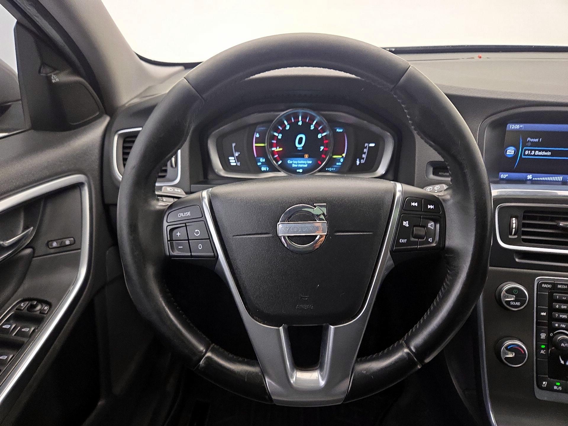 Thumbnail: 2015 Volvo V60 - 10