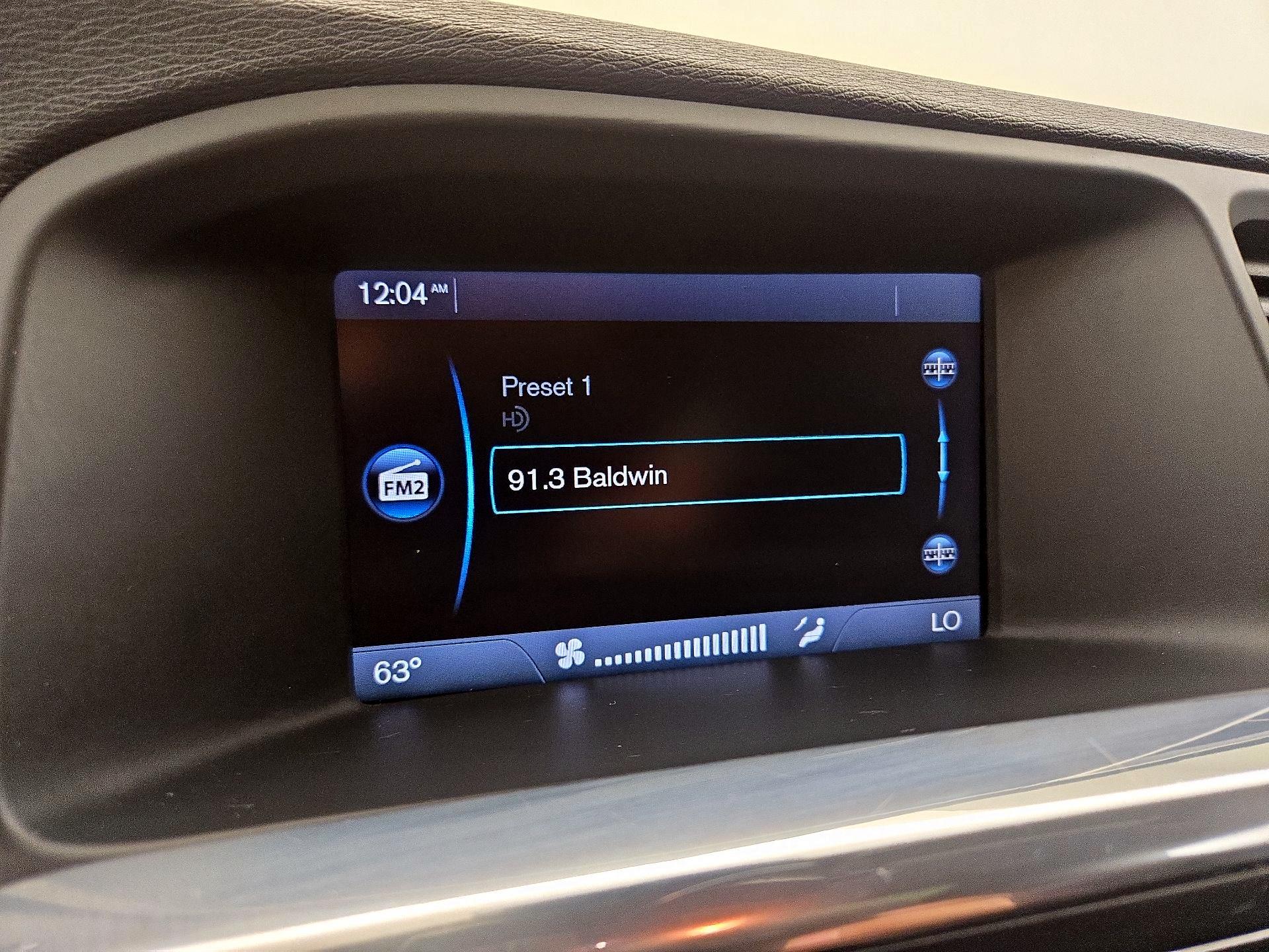 Thumbnail: 2015 Volvo V60 - 15