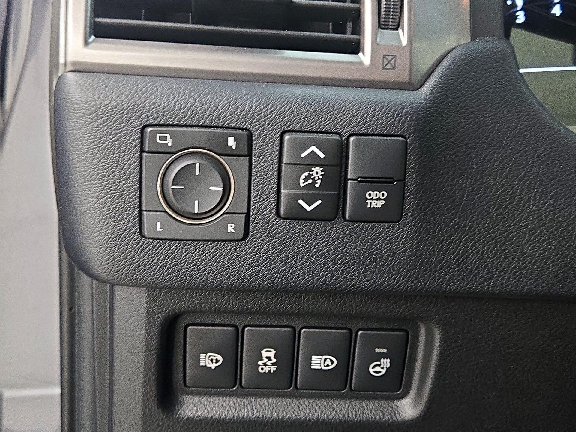 Thumbnail: 2023 Lexus GX - 13