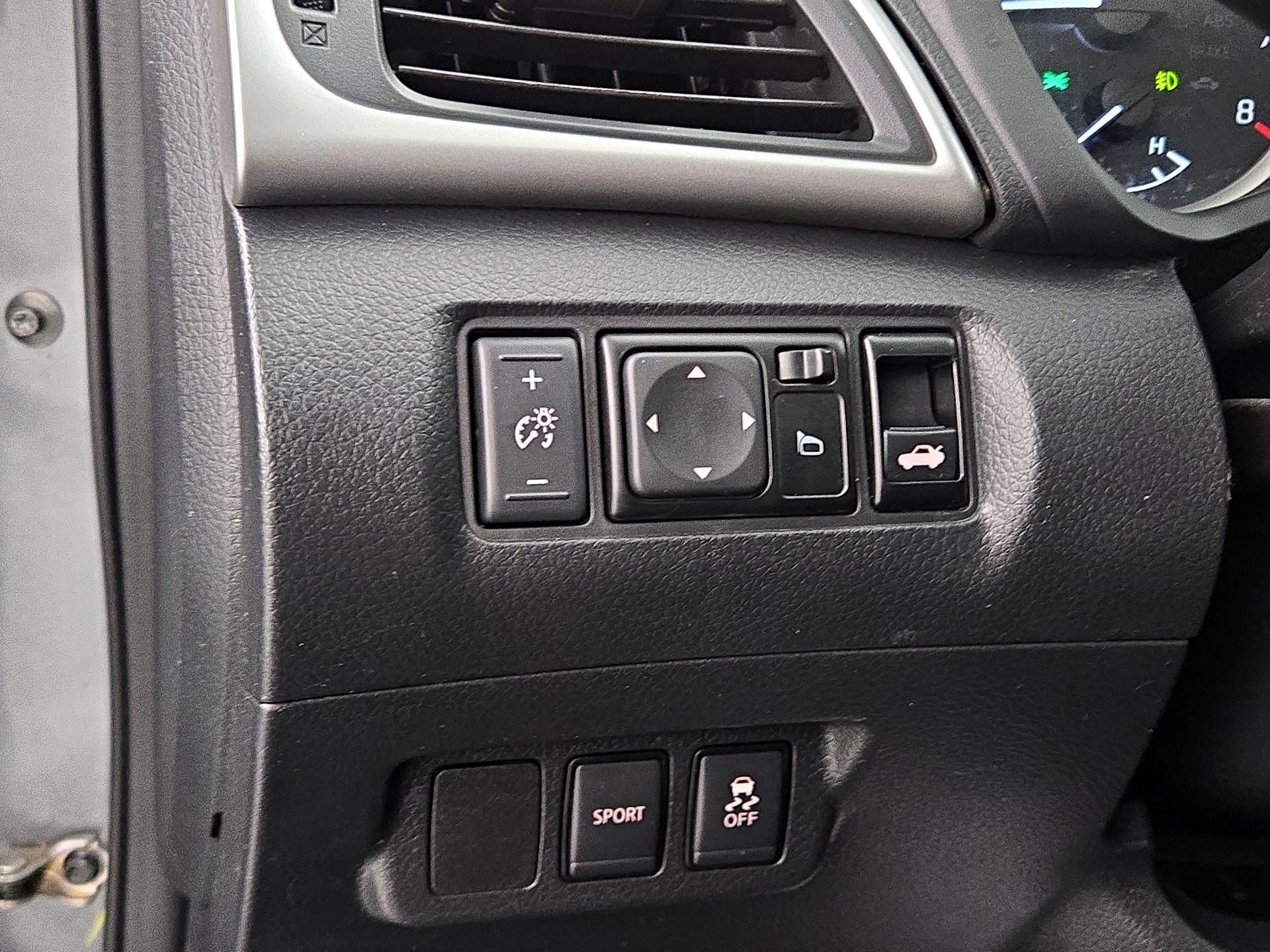 Thumbnail: 2019 Nissan Sentra - 13