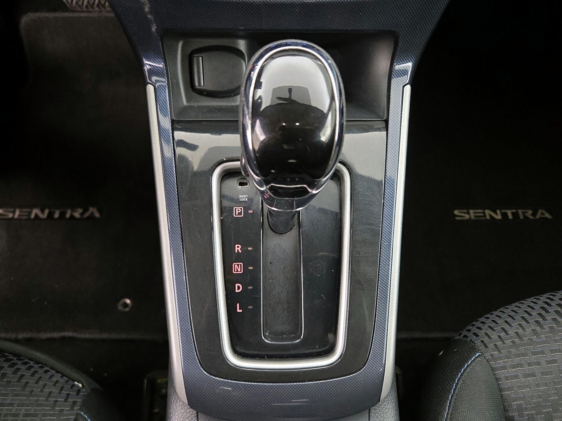 Thumbnail: 2019 Nissan Sentra - 17