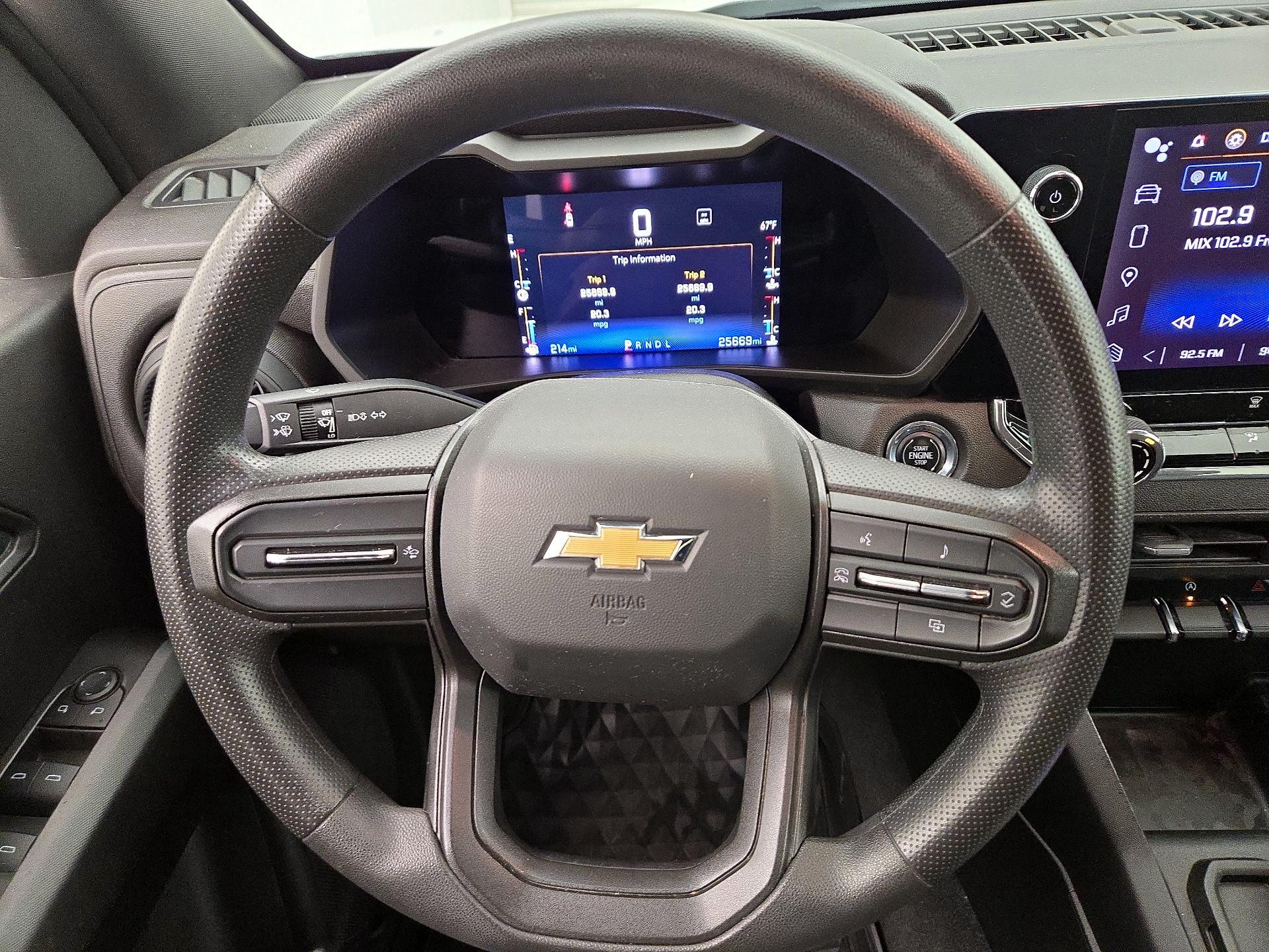 Thumbnail: 2023 Chevrolet Colorado - 10