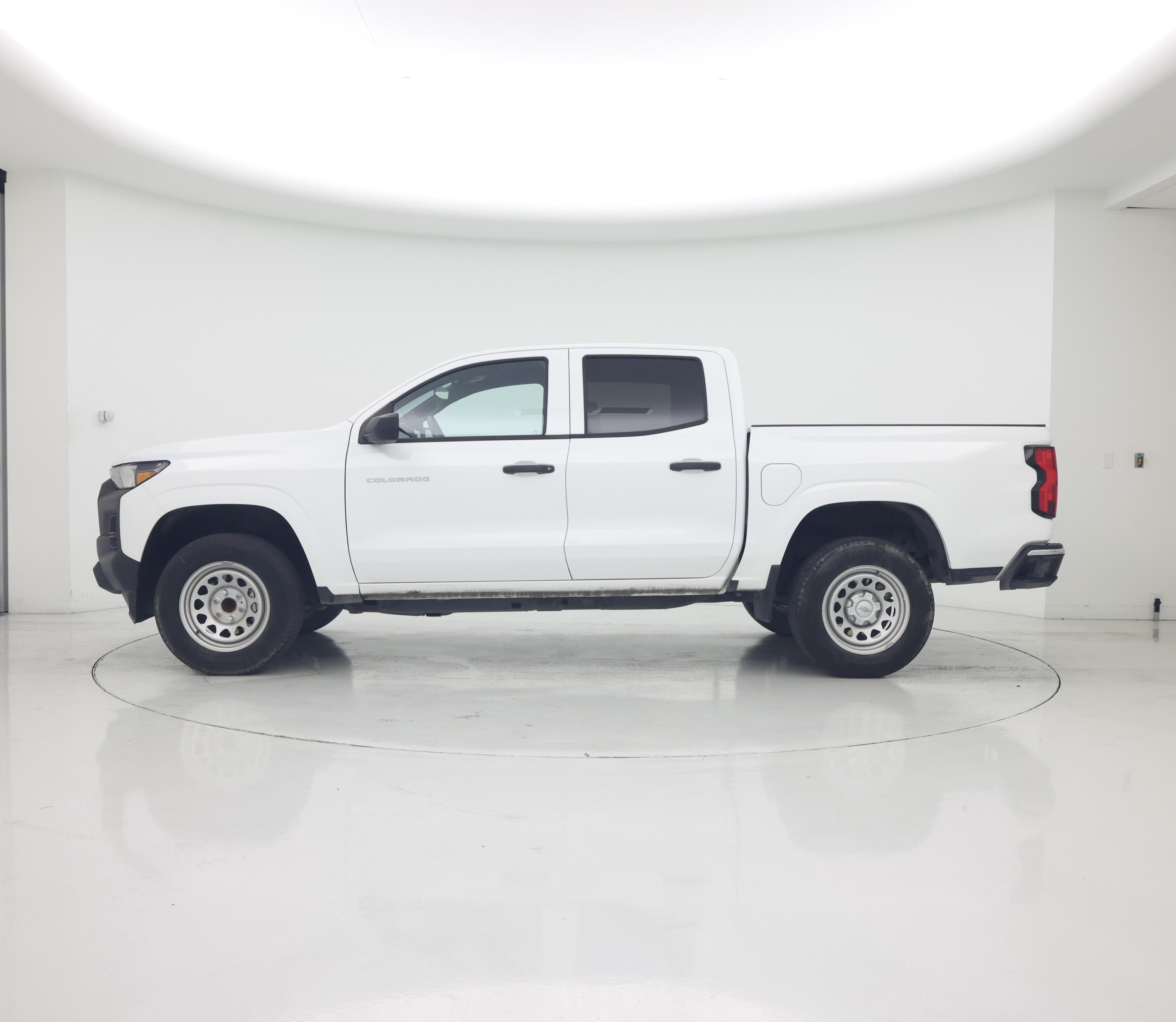 Thumbnail: 2023 Chevrolet Colorado - 3