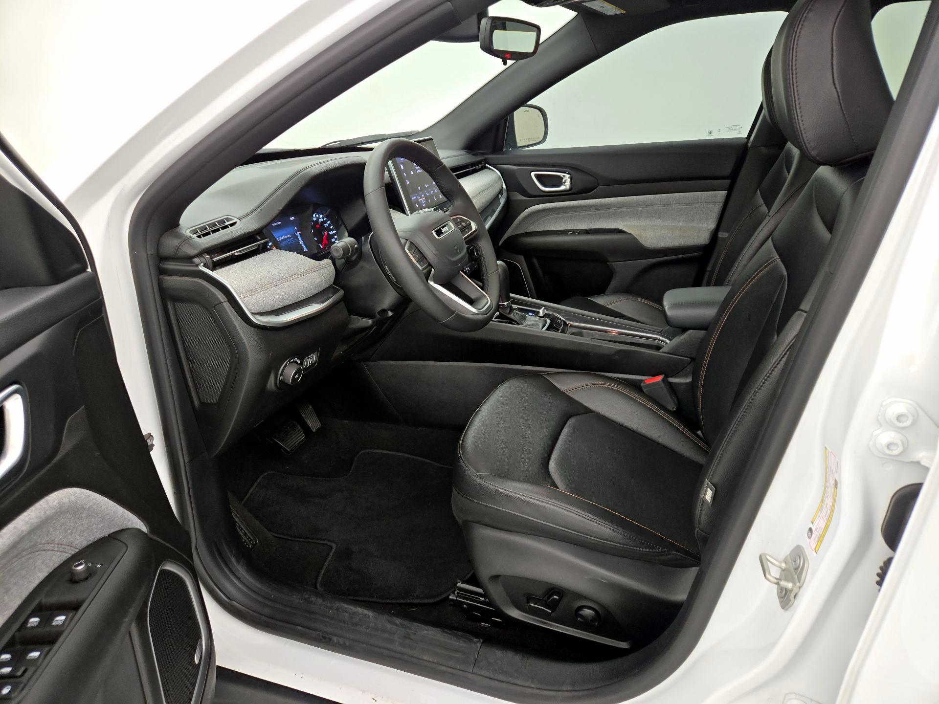 Thumbnail: 2024 Jeep Compass - 11