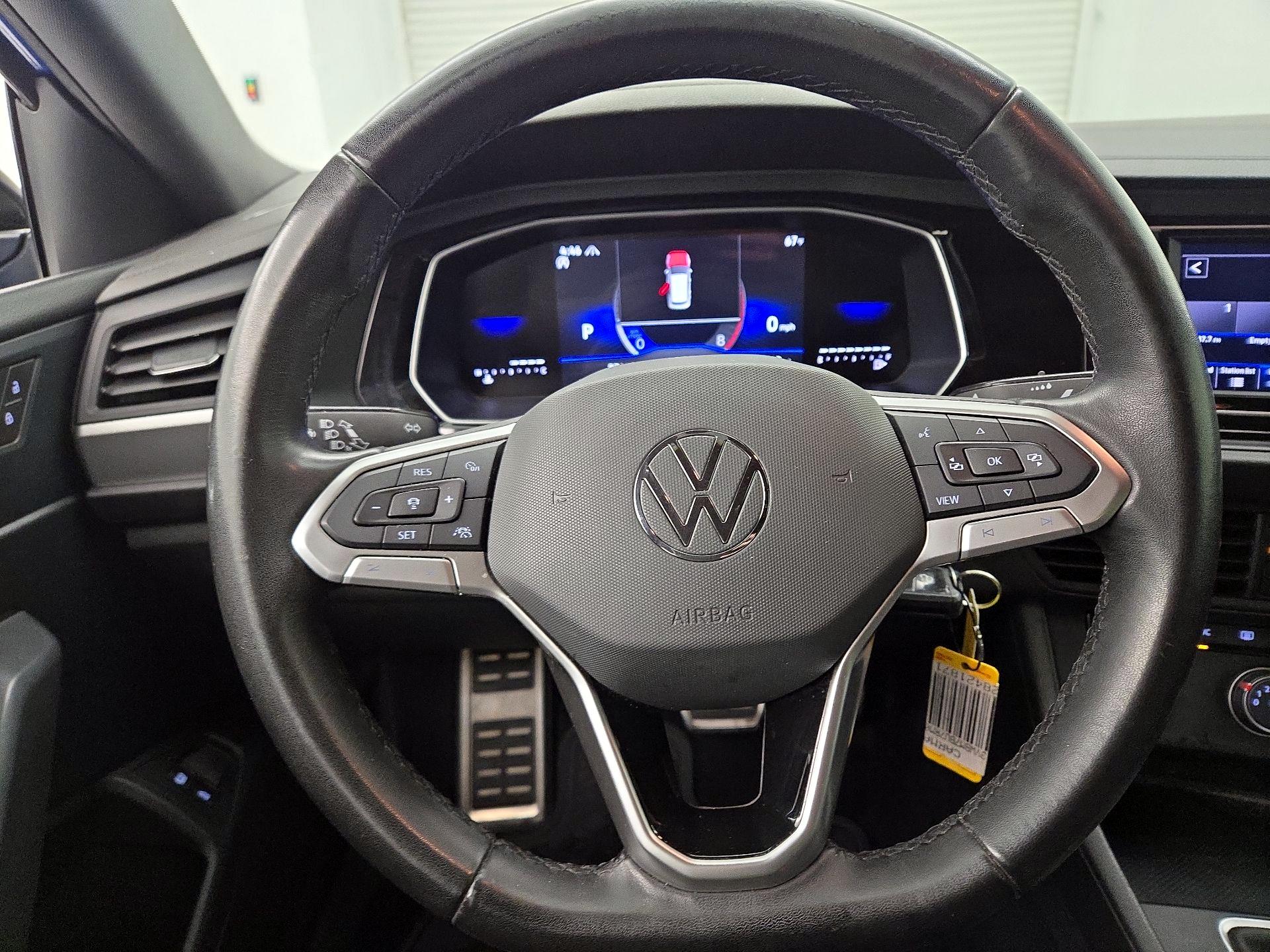 Thumbnail: 2024 Volkswagen Jetta - 10