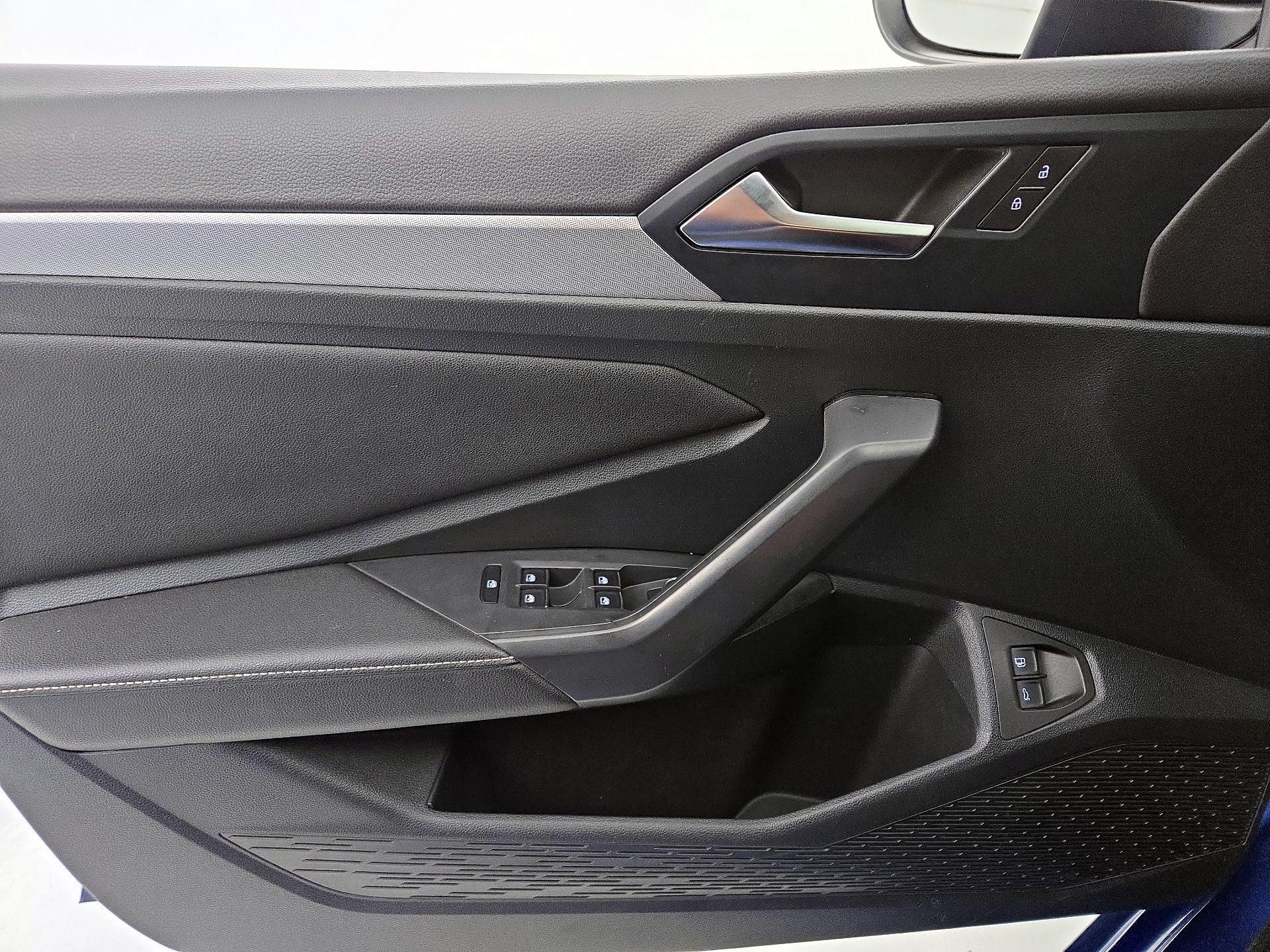 Thumbnail: 2024 Volkswagen Jetta - 12