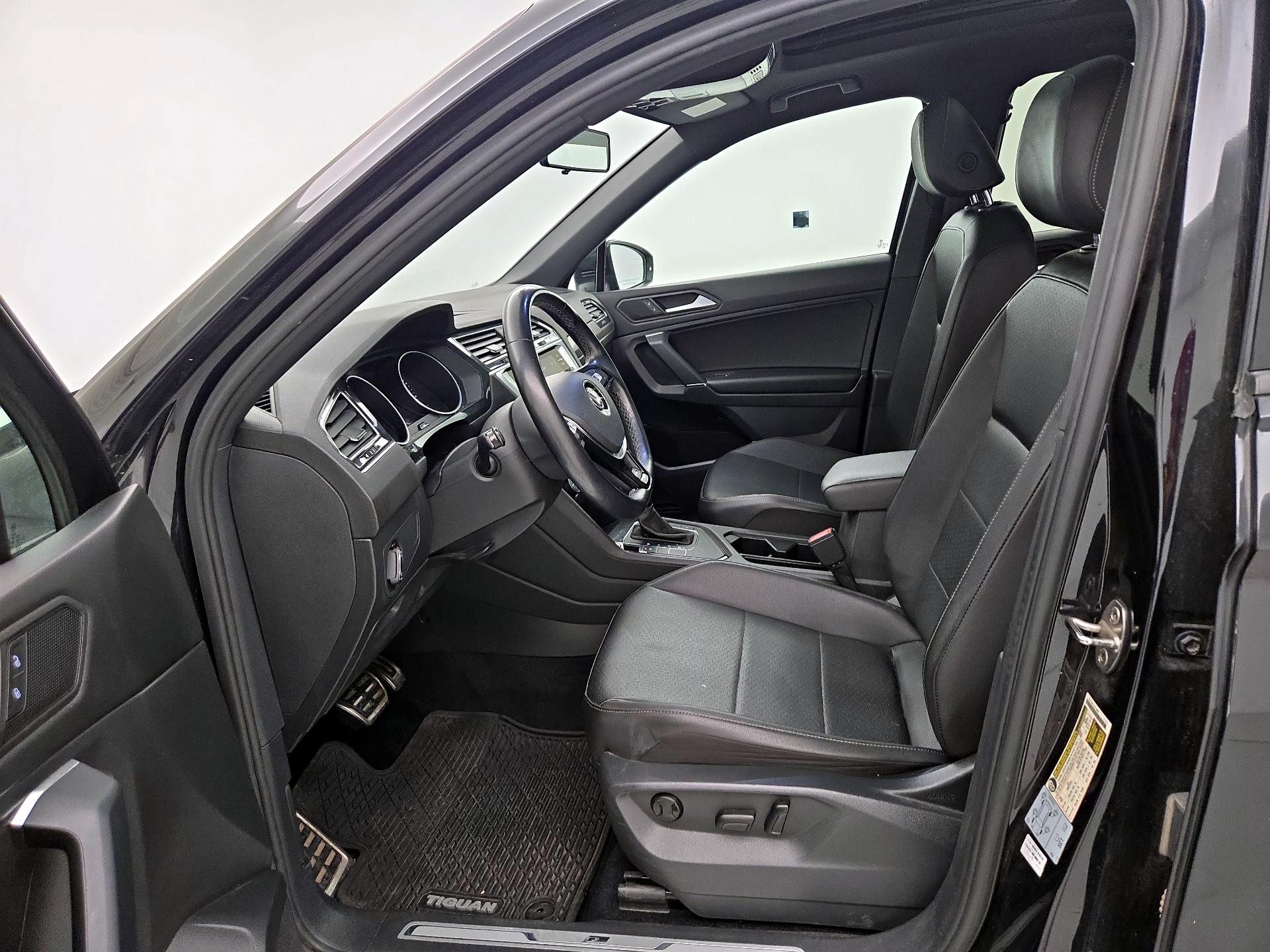 Thumbnail: 2020 Volkswagen Tiguan - 11