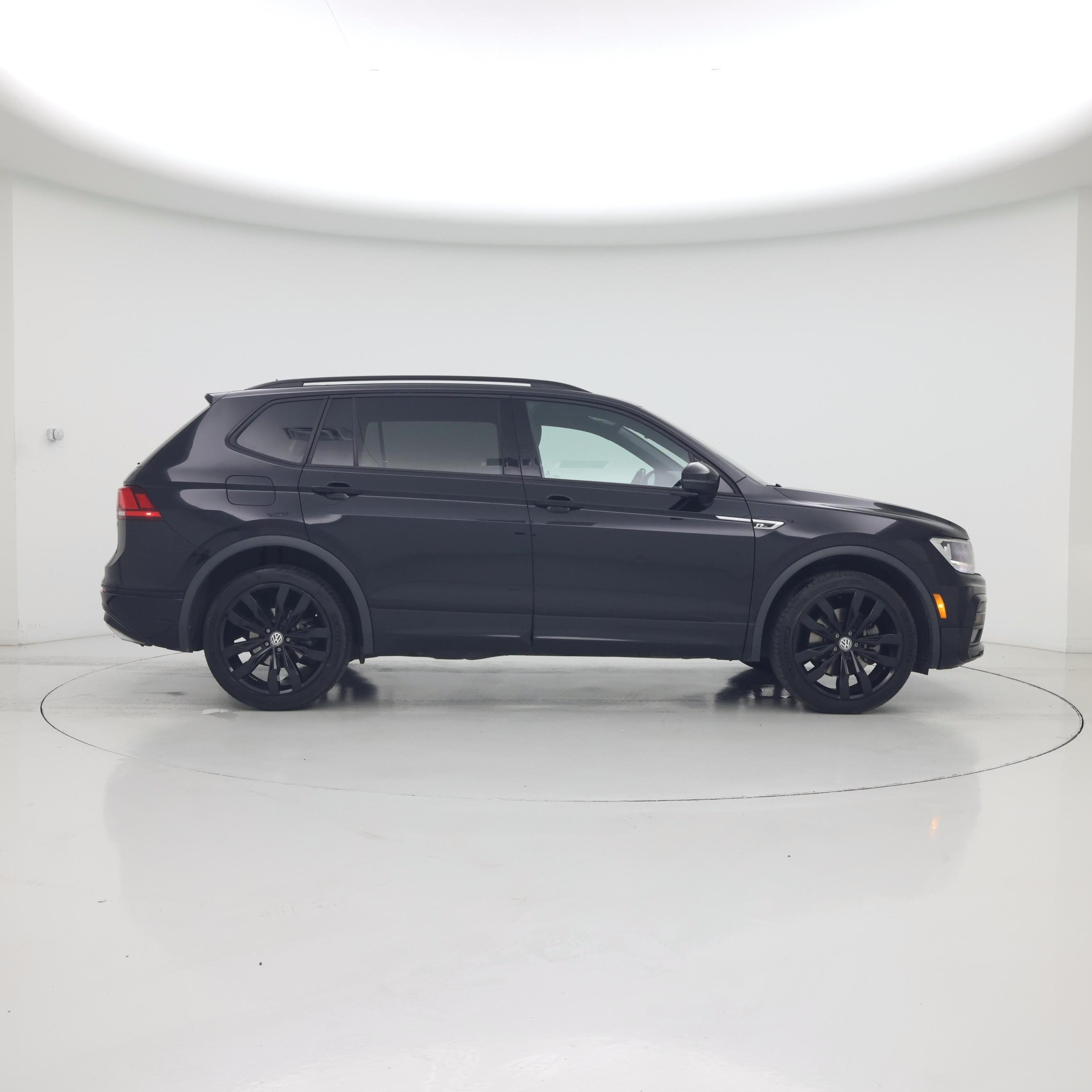 Thumbnail: 2020 Volkswagen Tiguan - 7
