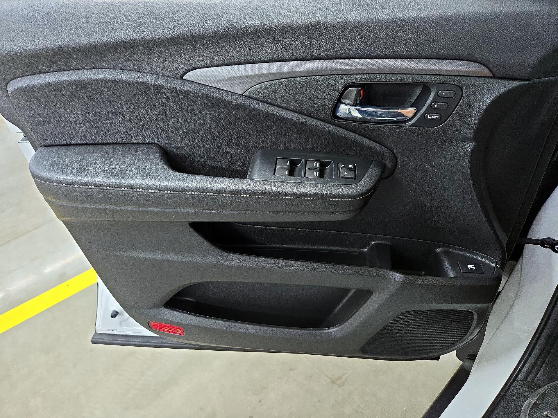 Thumbnail: 2023 Honda Ridgeline - 12