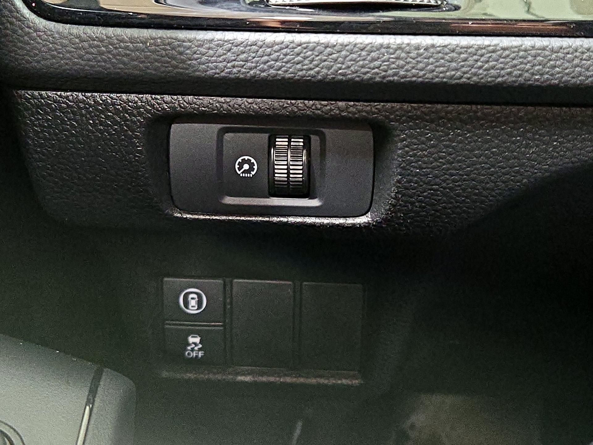 Thumbnail: 2023 Honda Civic - 13