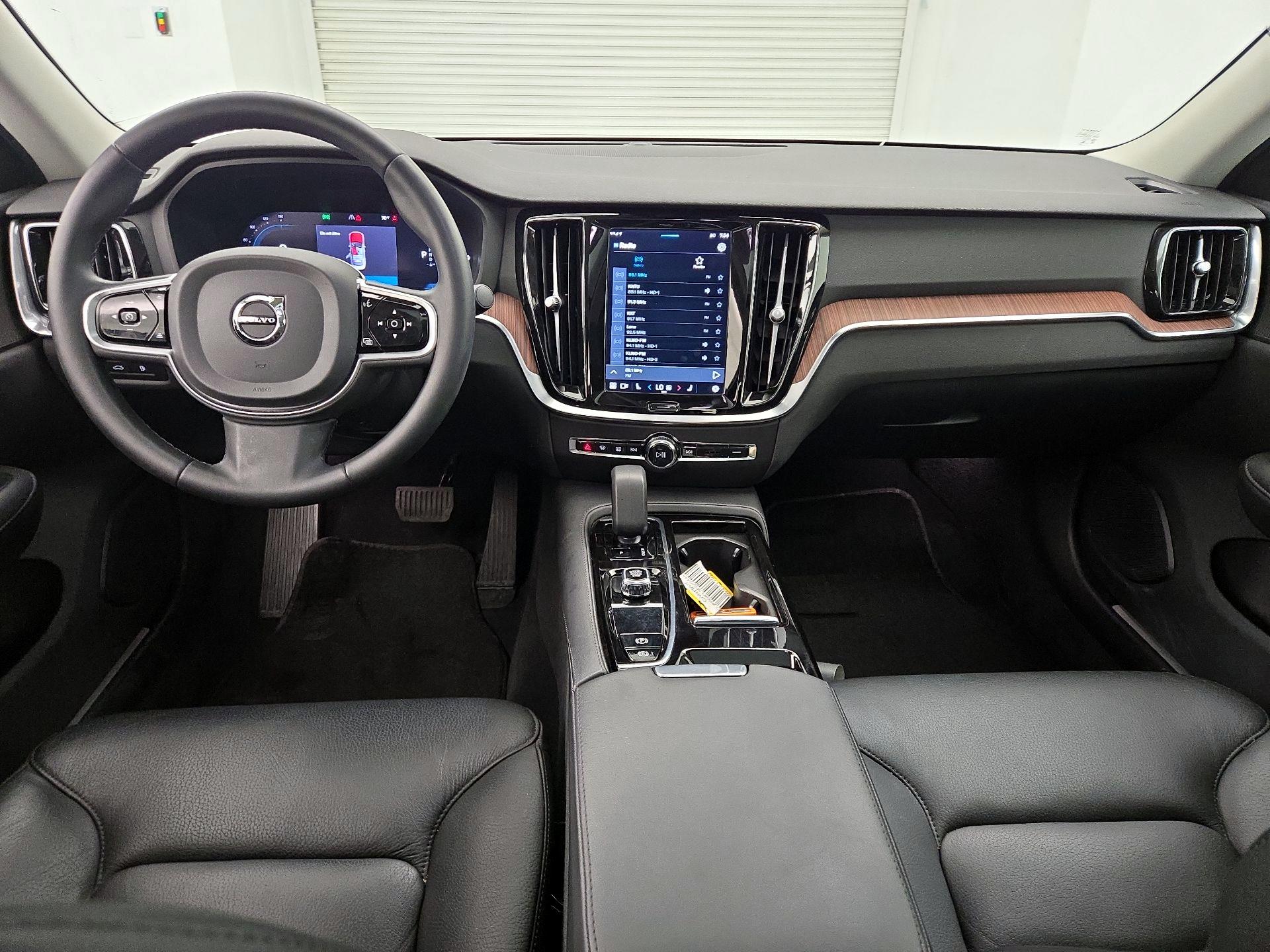 Thumbnail: 2023 Volvo S60 - 9