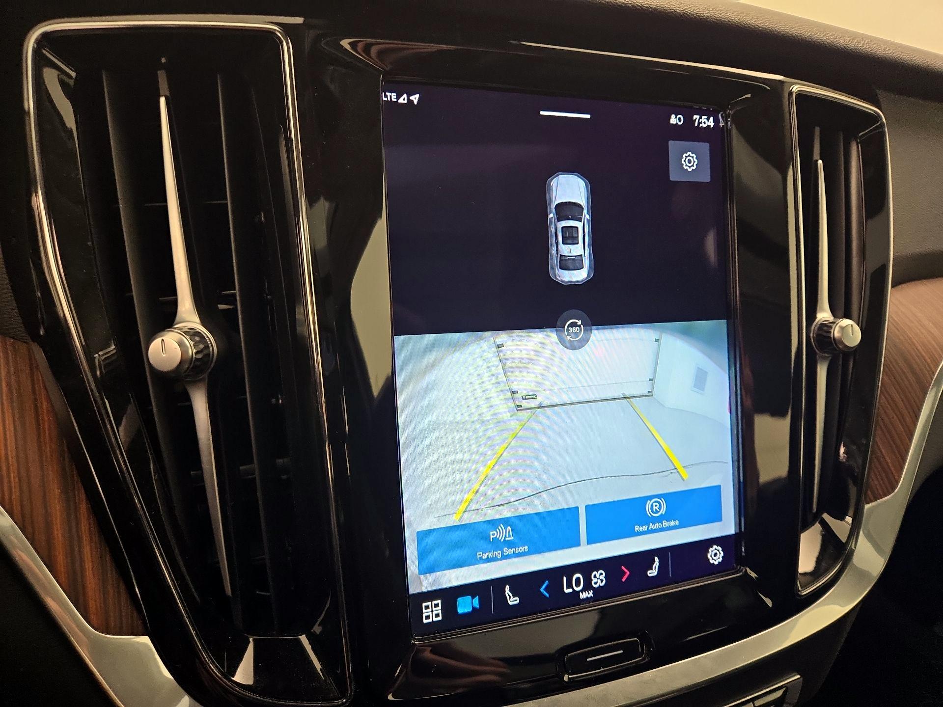 Thumbnail: 2023 Volvo S60 - 13