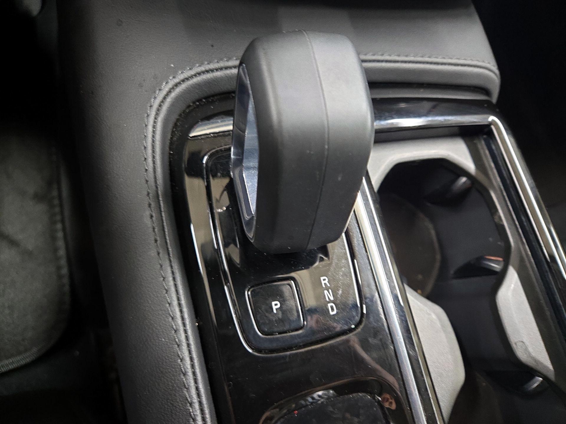 Thumbnail: 2023 Volvo S60 - 16