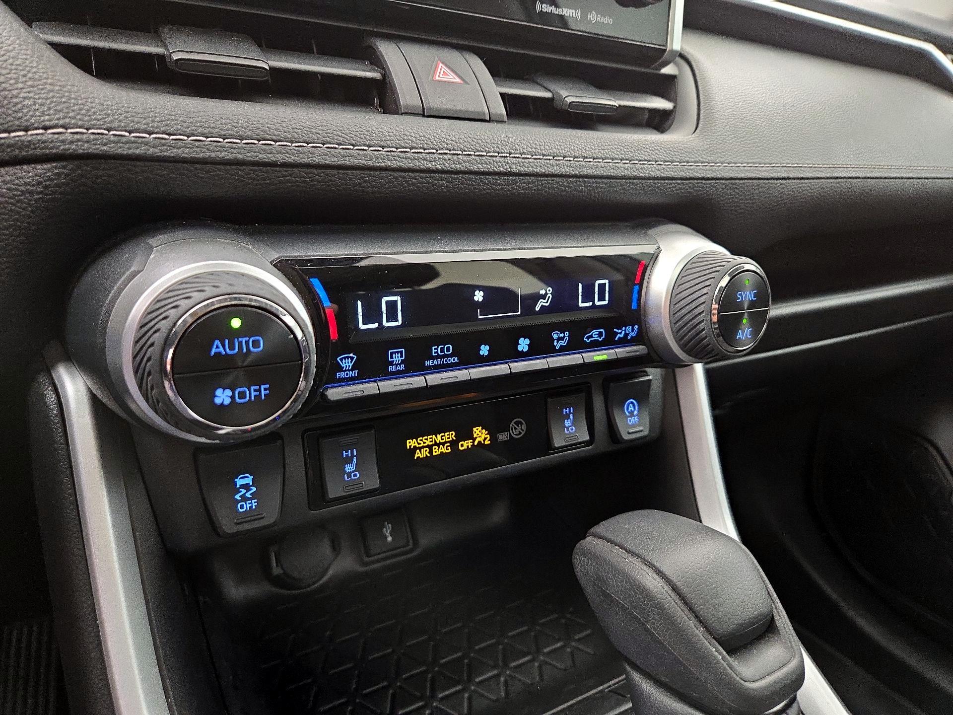 Thumbnail: 2022 Toyota RAV4 - 16