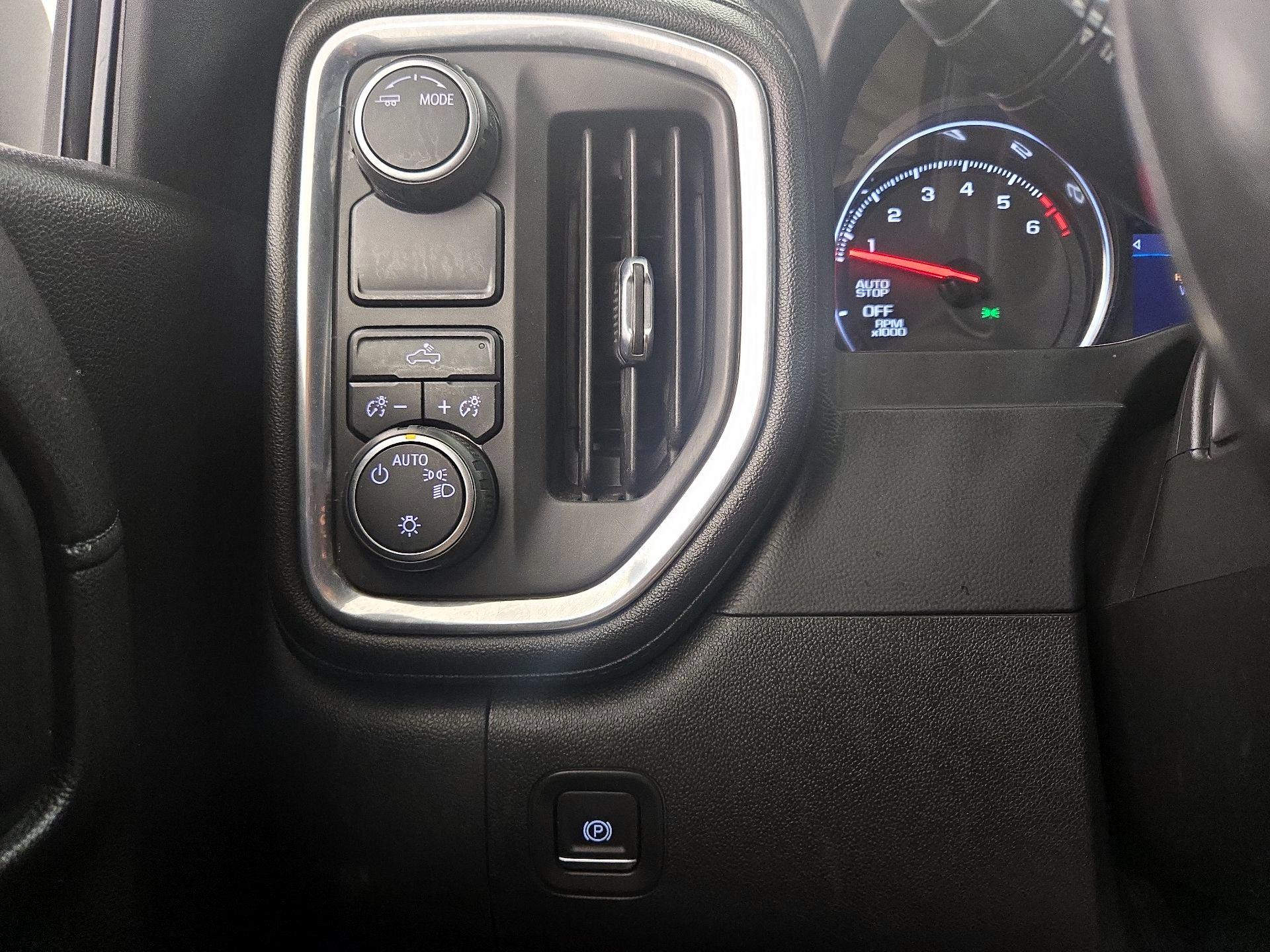 Thumbnail: 2021 Chevrolet Silverado 1500 - 13