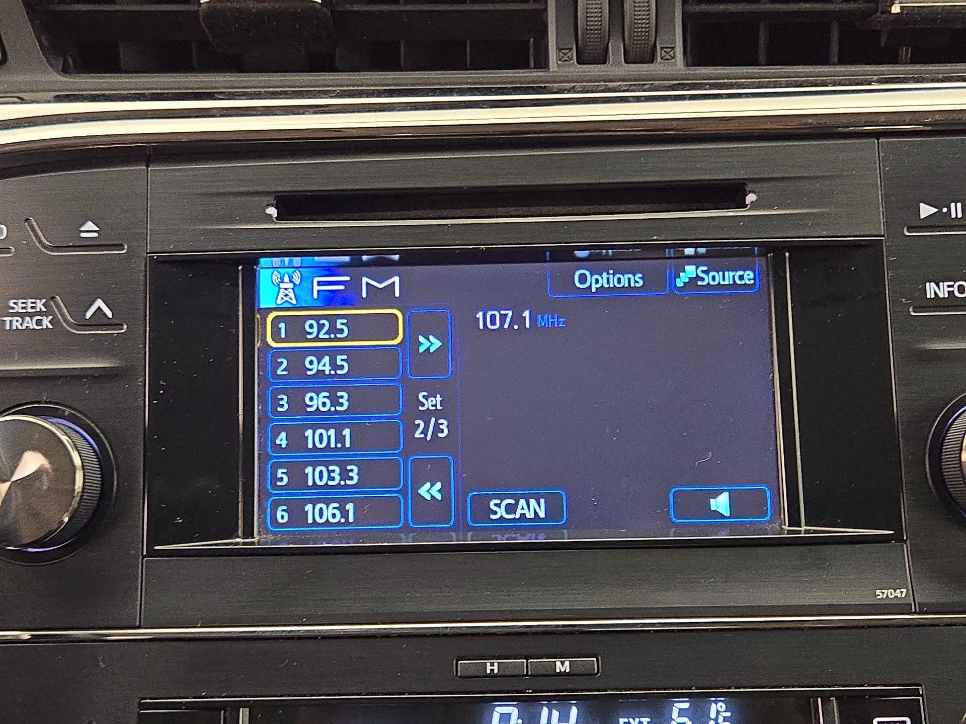 Thumbnail: 2014 Toyota Avalon - 15