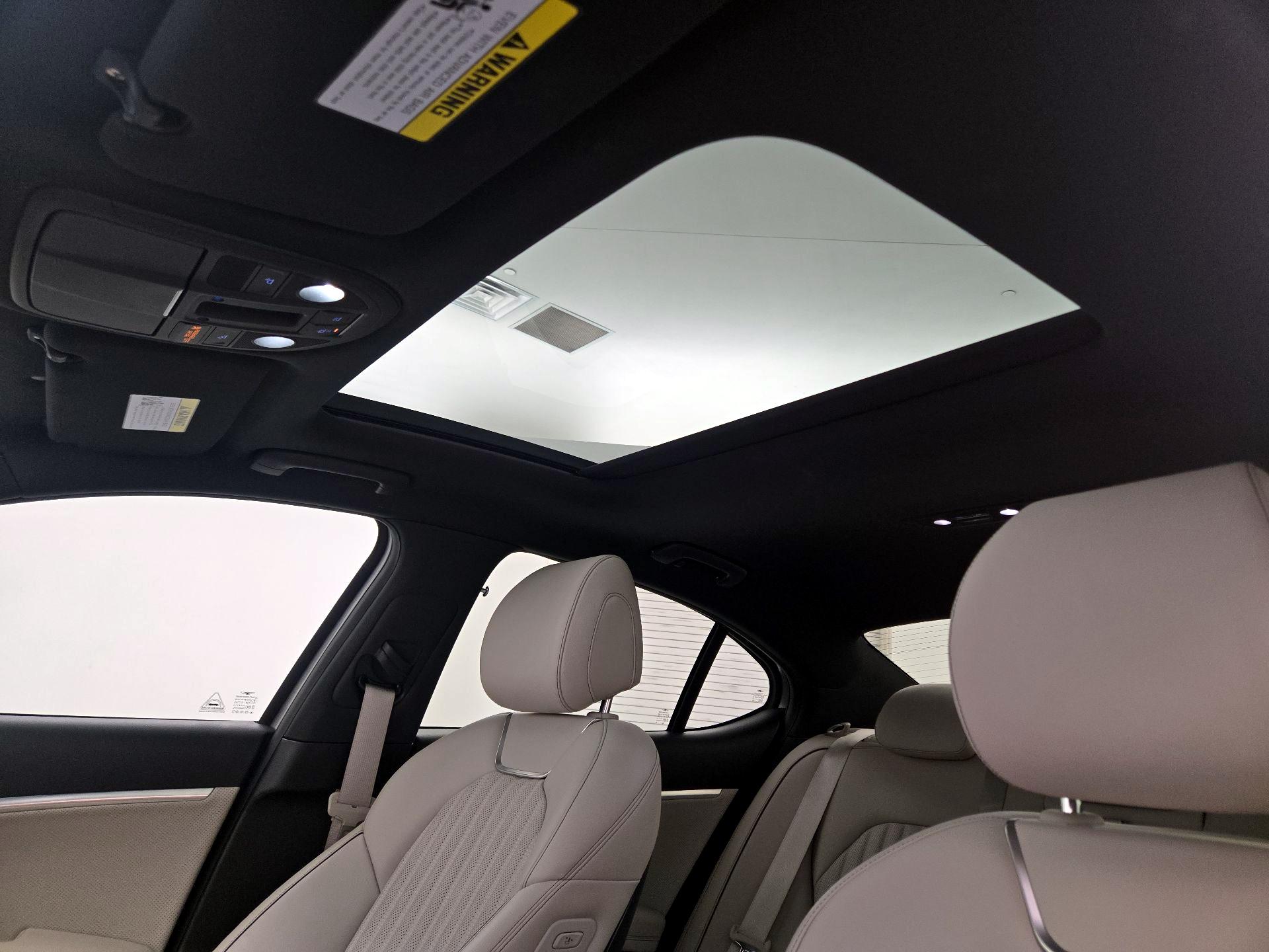 Thumbnail: 2022 Genesis G70 - 20