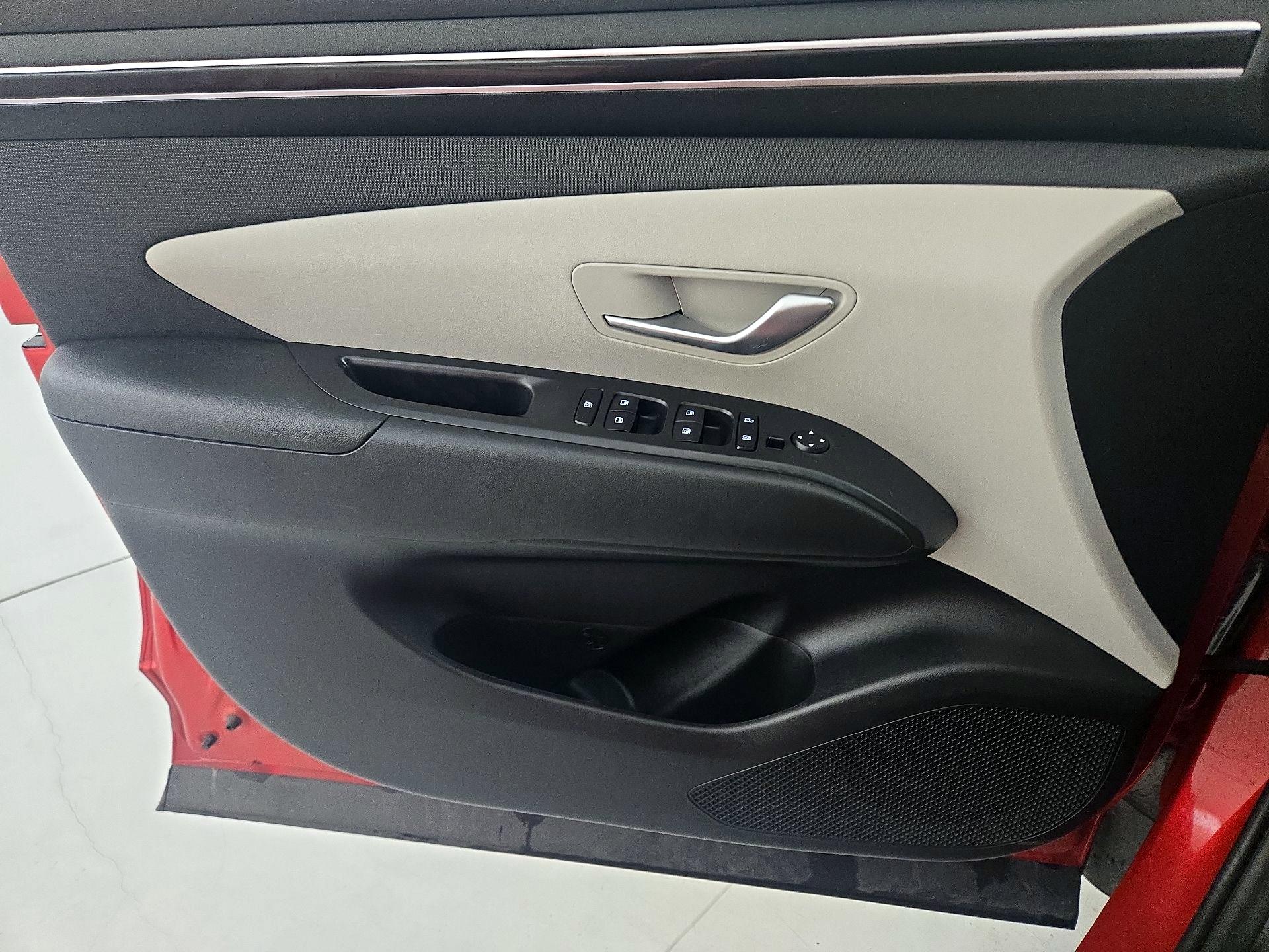 Thumbnail: 2023 Hyundai Tucson - 12