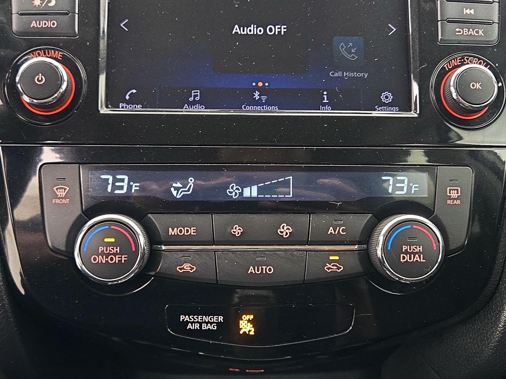 Thumbnail: 2018 Nissan Rogue - 16