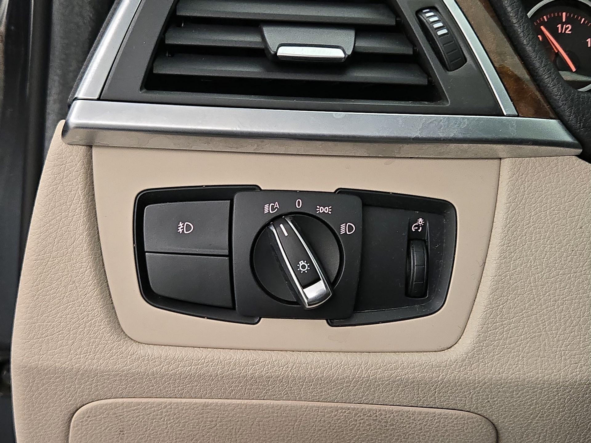 Thumbnail: 2016 BMW 3 Series - 13