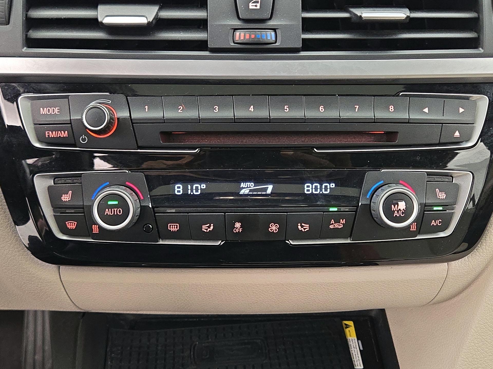 Thumbnail: 2016 BMW 3 Series - 17