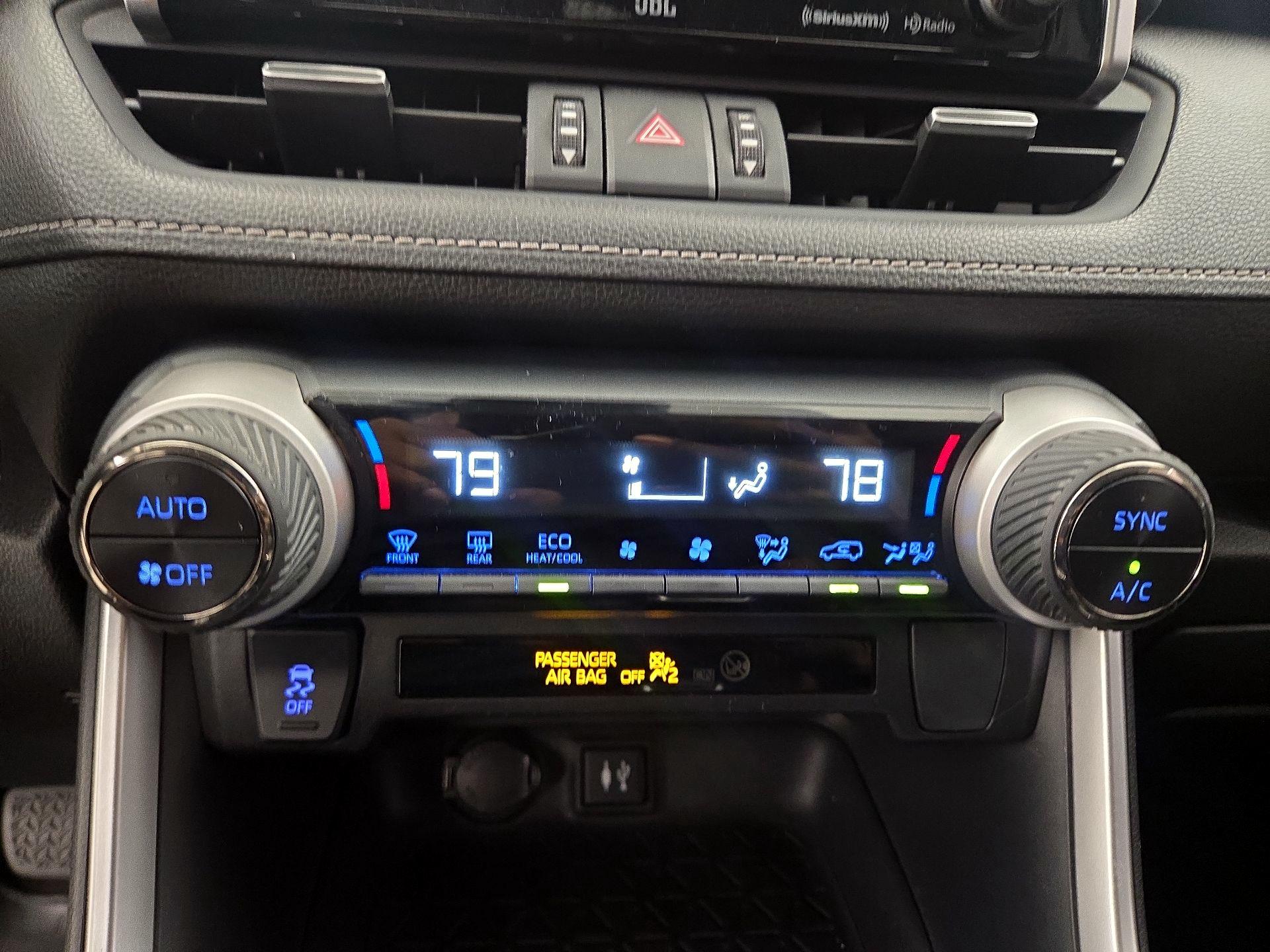 Thumbnail: 2019 Toyota RAV4 - 16