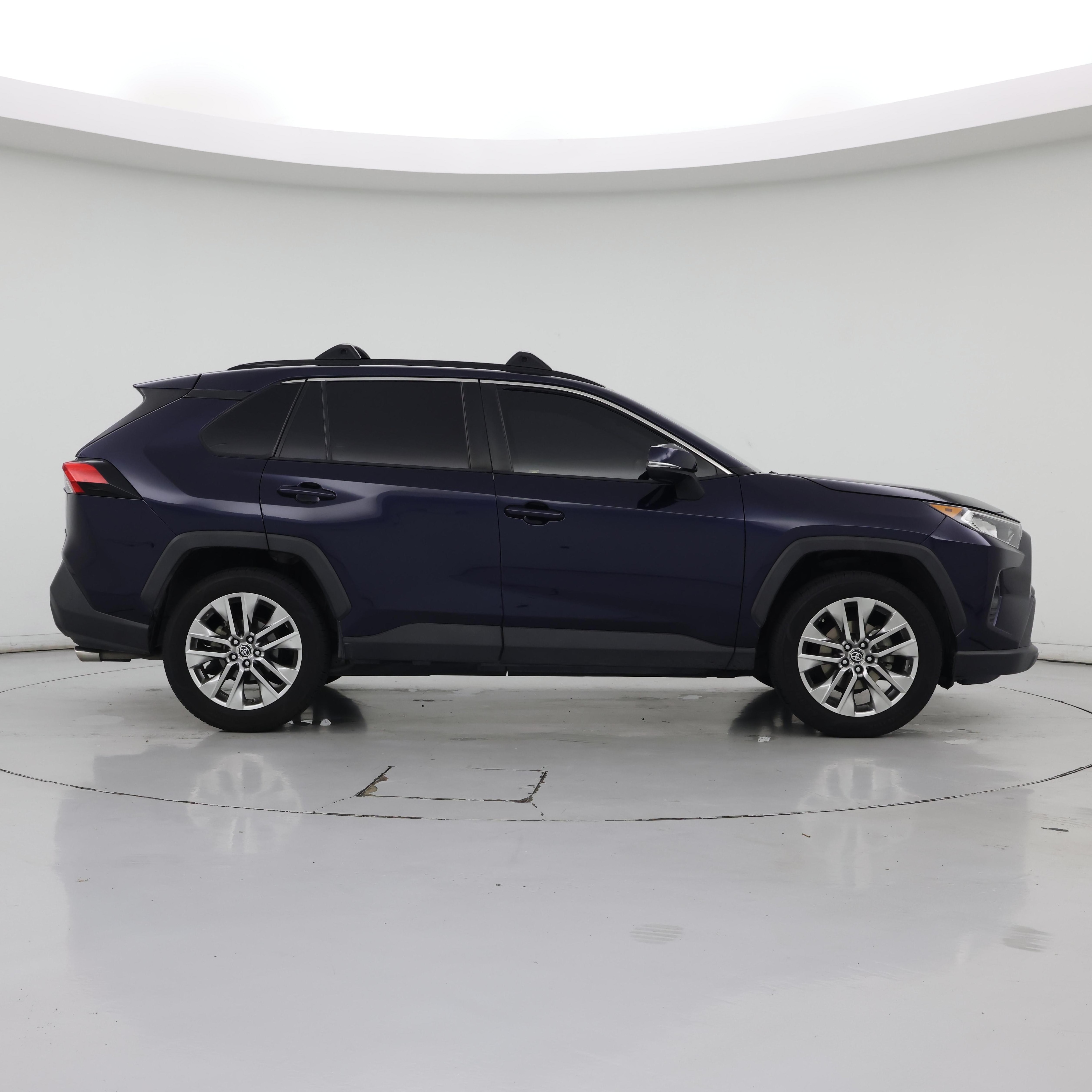 Thumbnail: 2019 Toyota RAV4 - 7