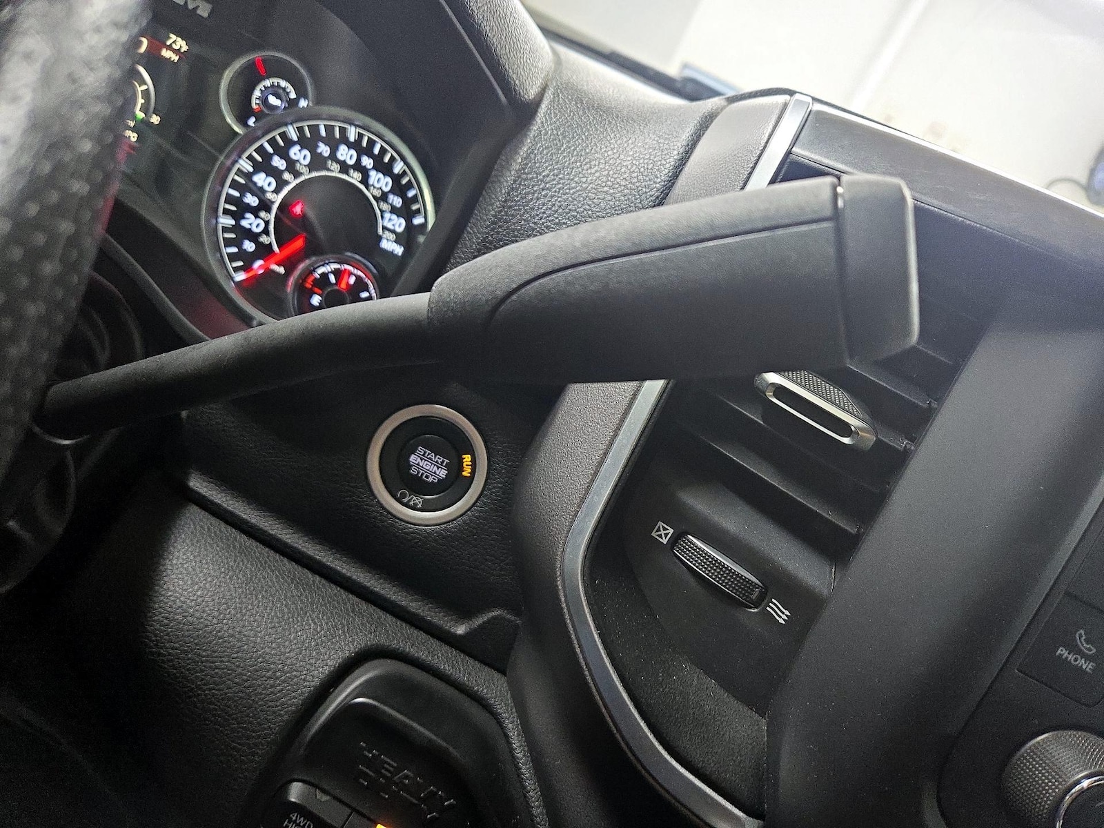 2023 RAM Ram 3500 Pickup Big Horn - Photo 18