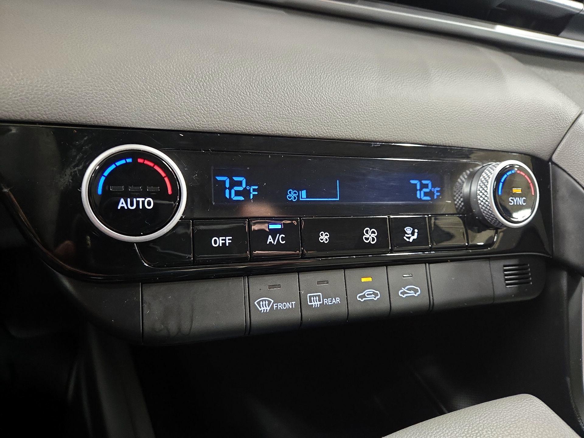 Thumbnail: 2022 Hyundai Elantra - 15