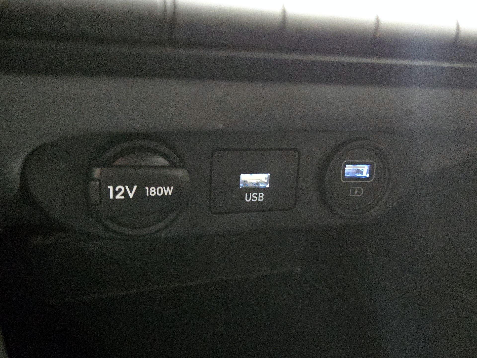 Thumbnail: 2022 Hyundai Elantra - 17