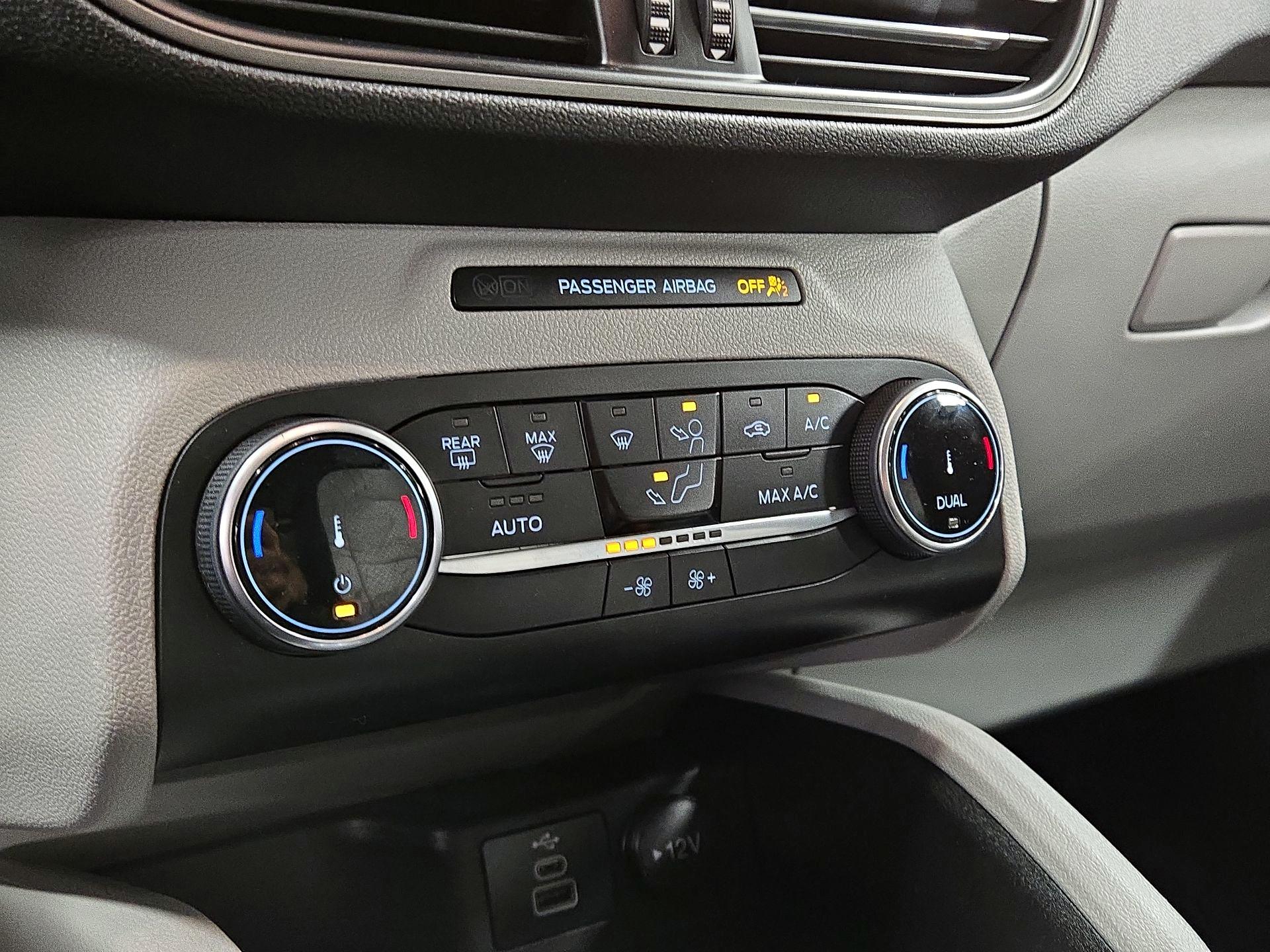 Thumbnail: 2024 Ford Escape - 16