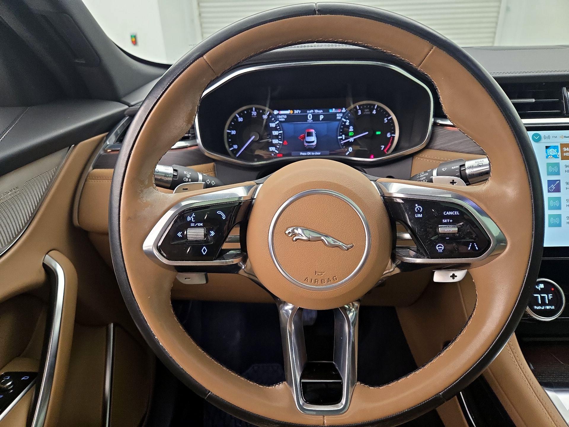 Thumbnail: 2022 Jaguar F-Pace - 10