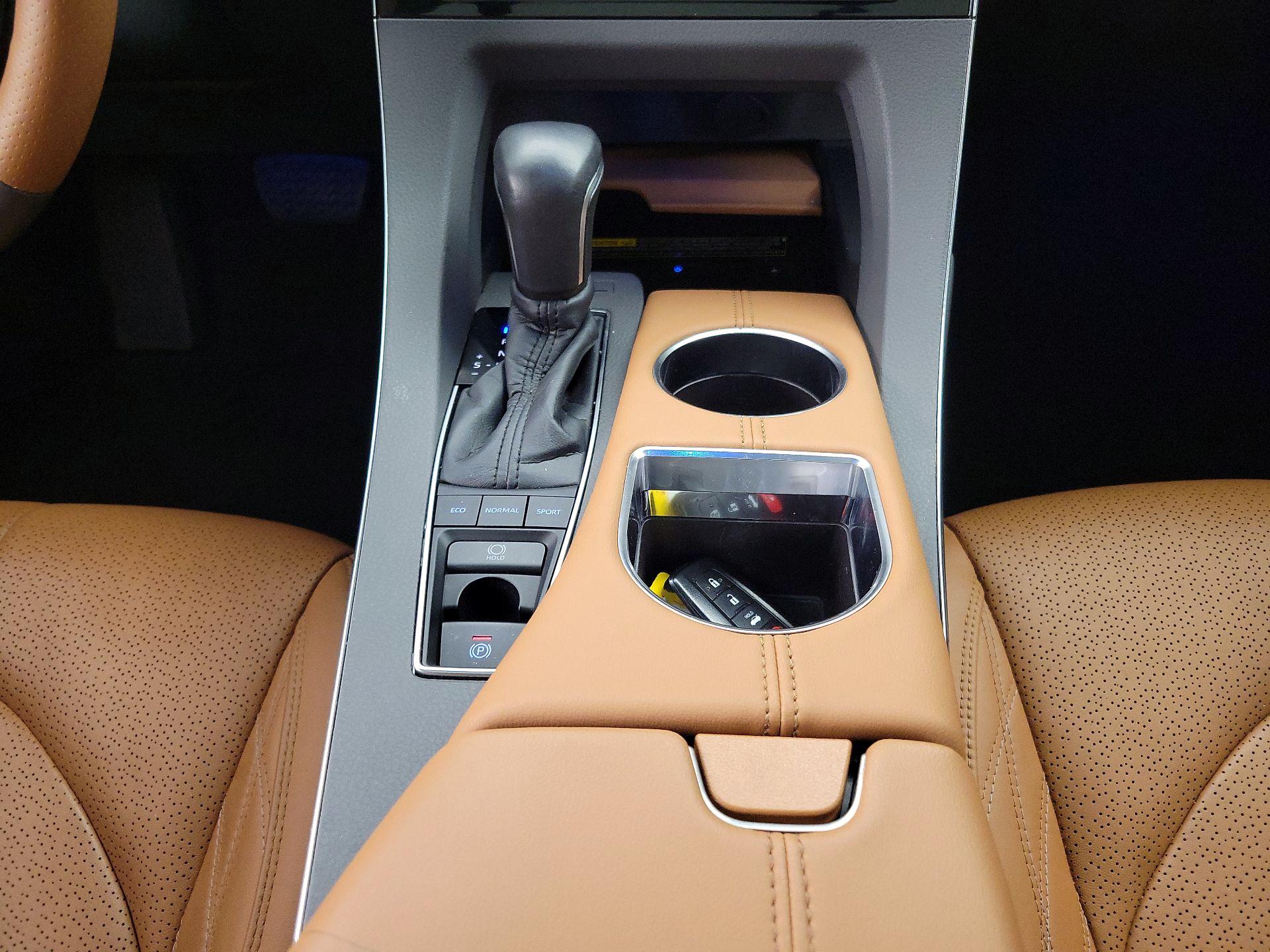 Thumbnail: 2020 Toyota Avalon - 18